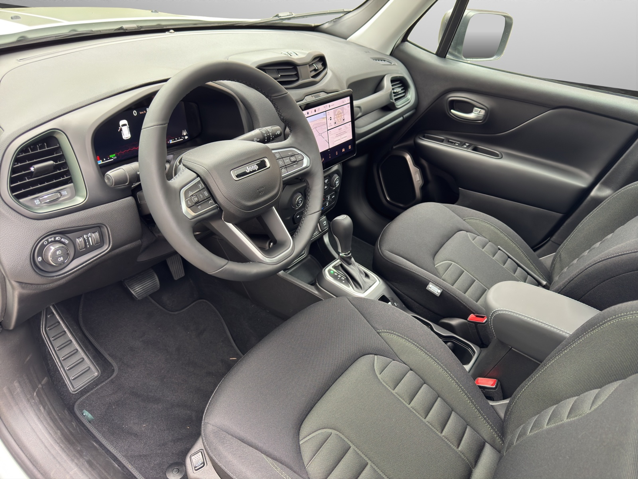 listing desktop thumbnail image 4