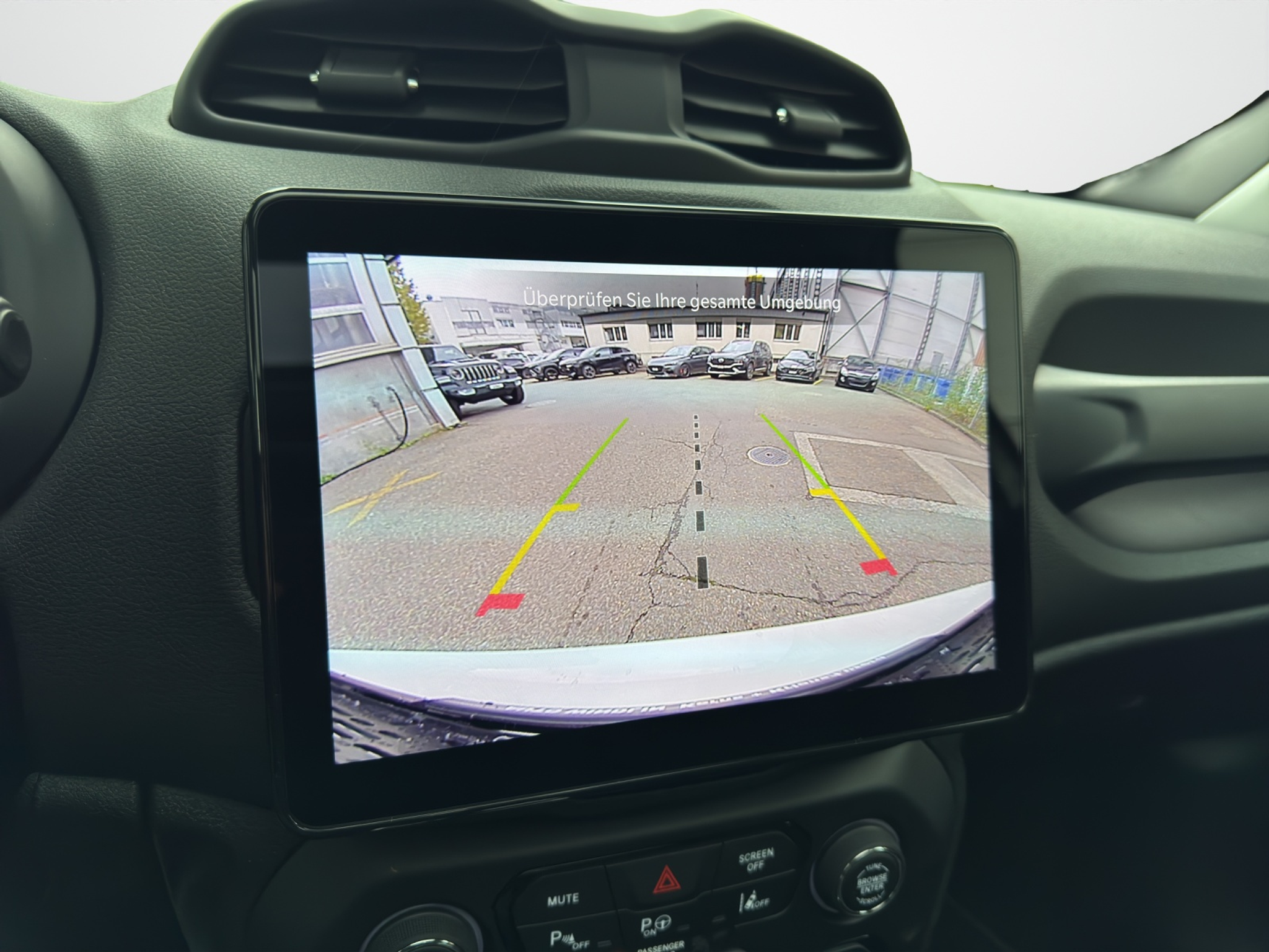 listing desktop thumbnail image 10