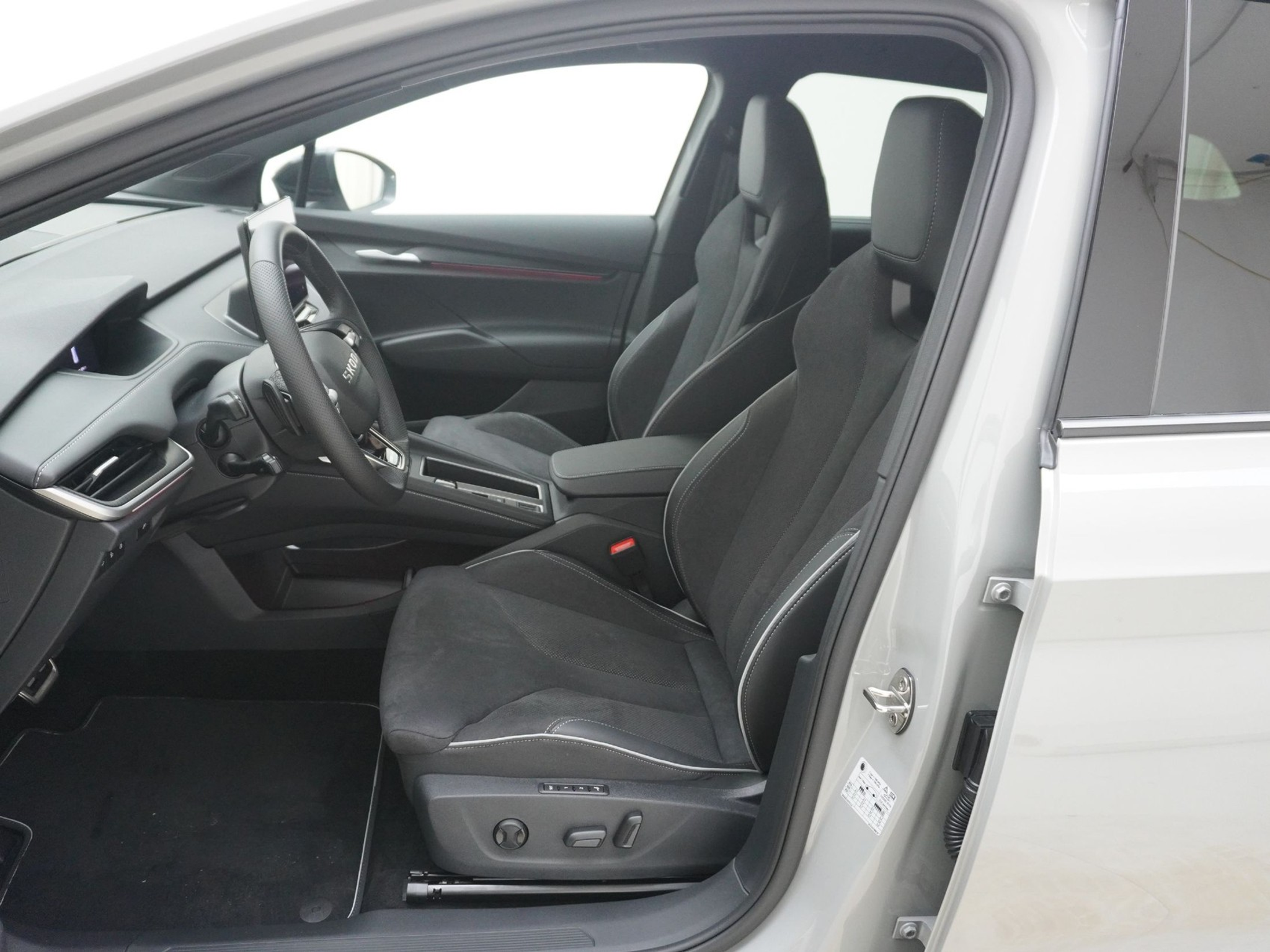 listing desktop thumbnail image 12