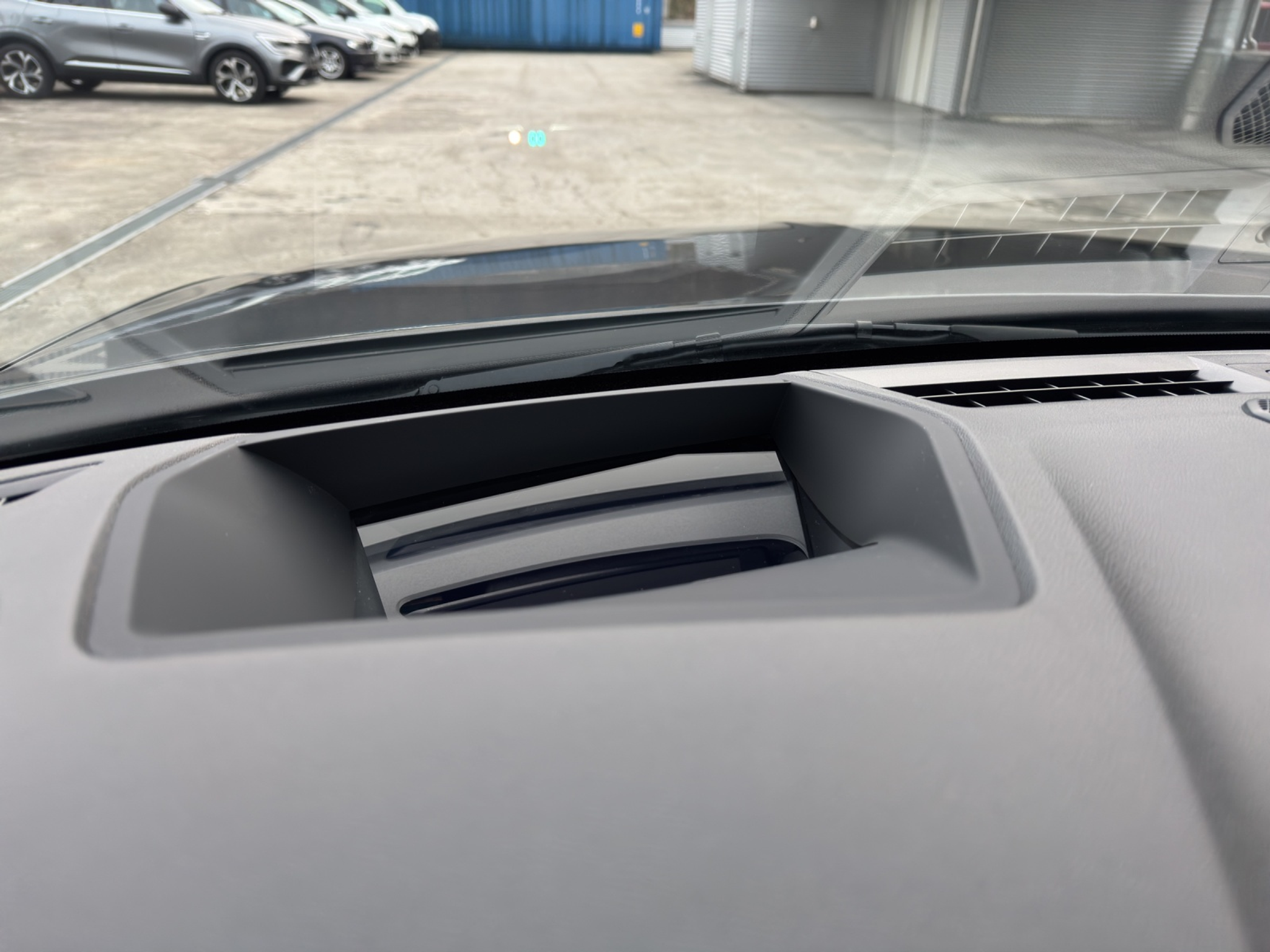 listing desktop thumbnail image 28