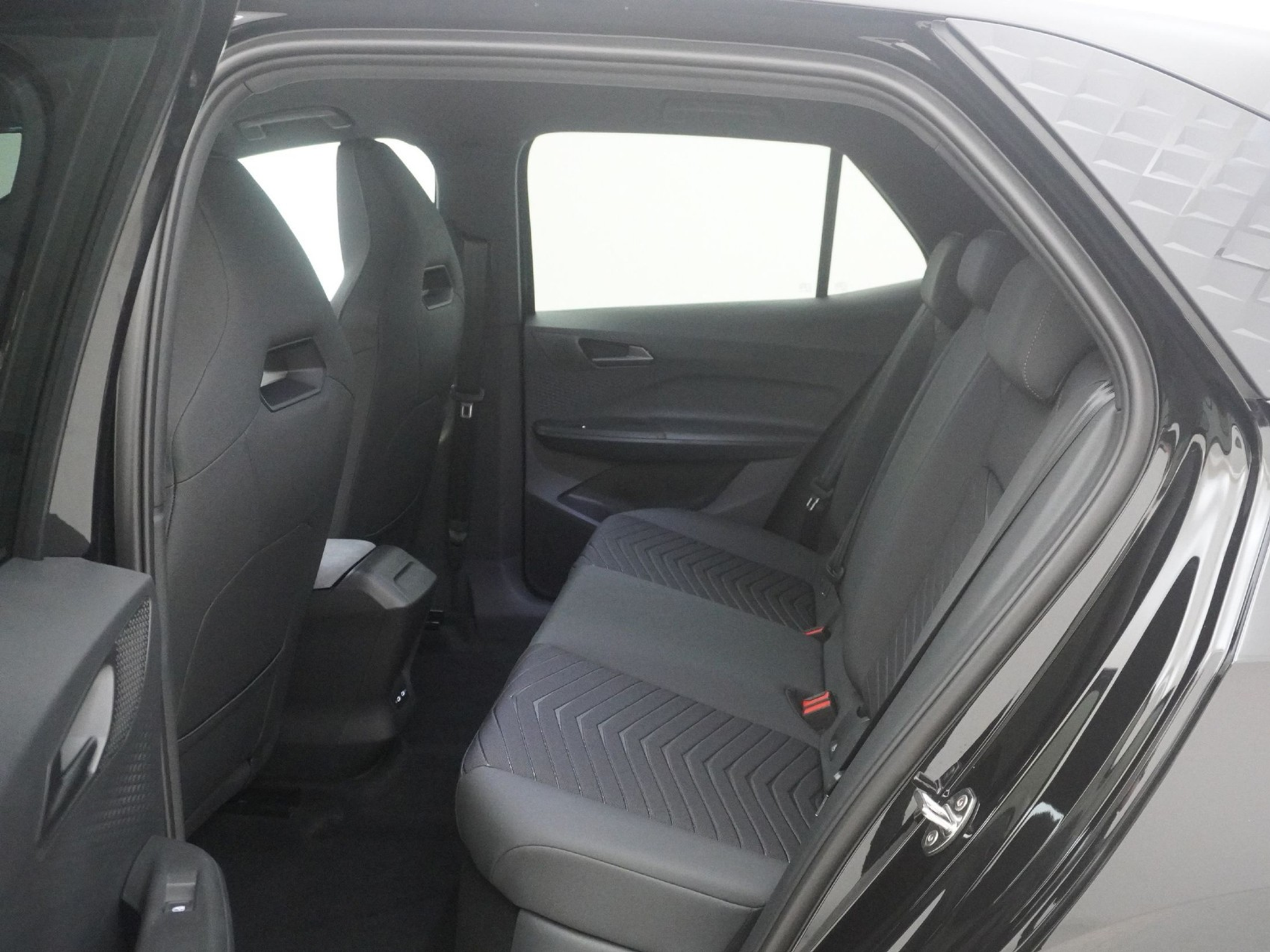 listing desktop thumbnail image 12