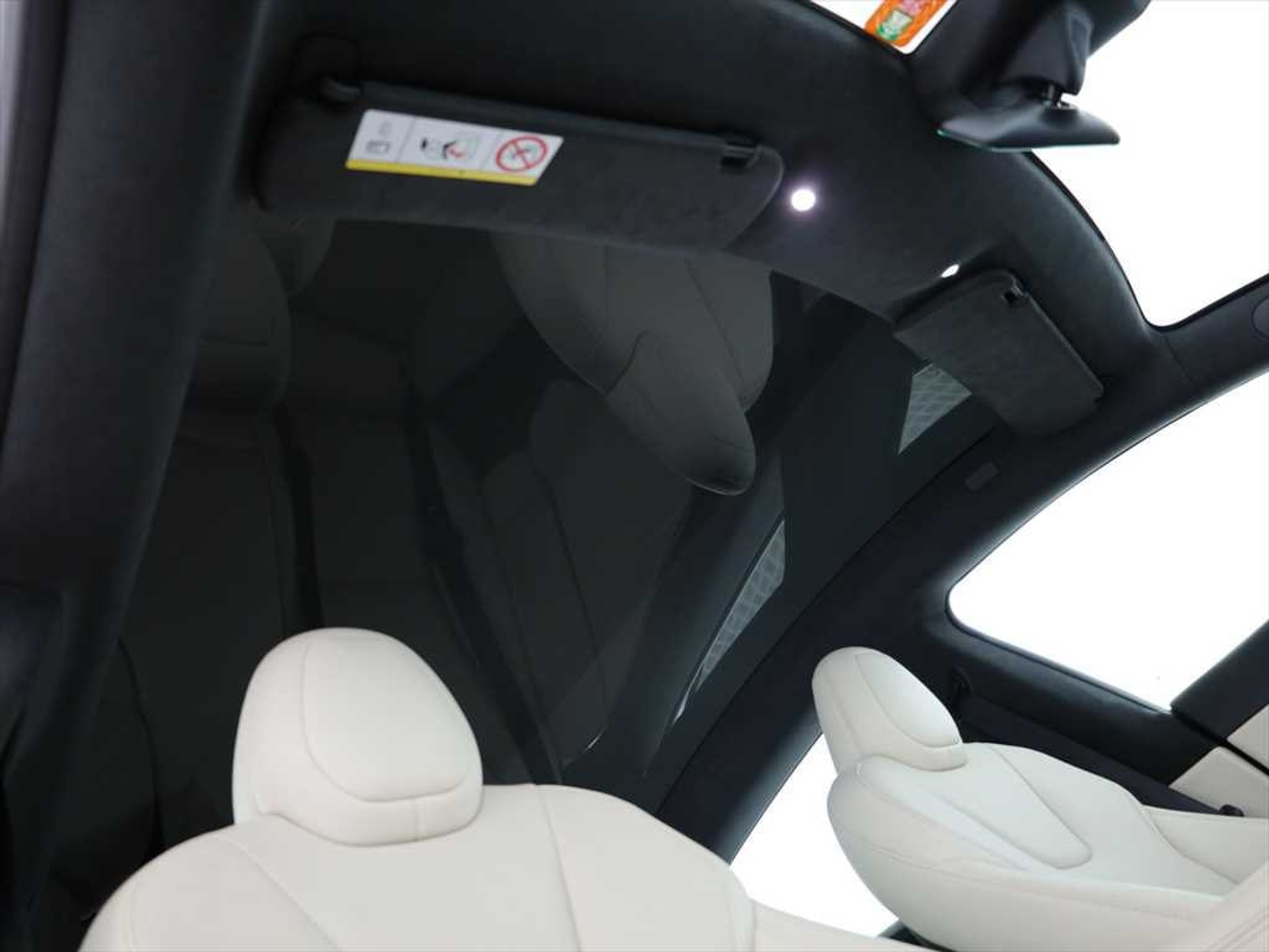 listing desktop thumbnail image 10