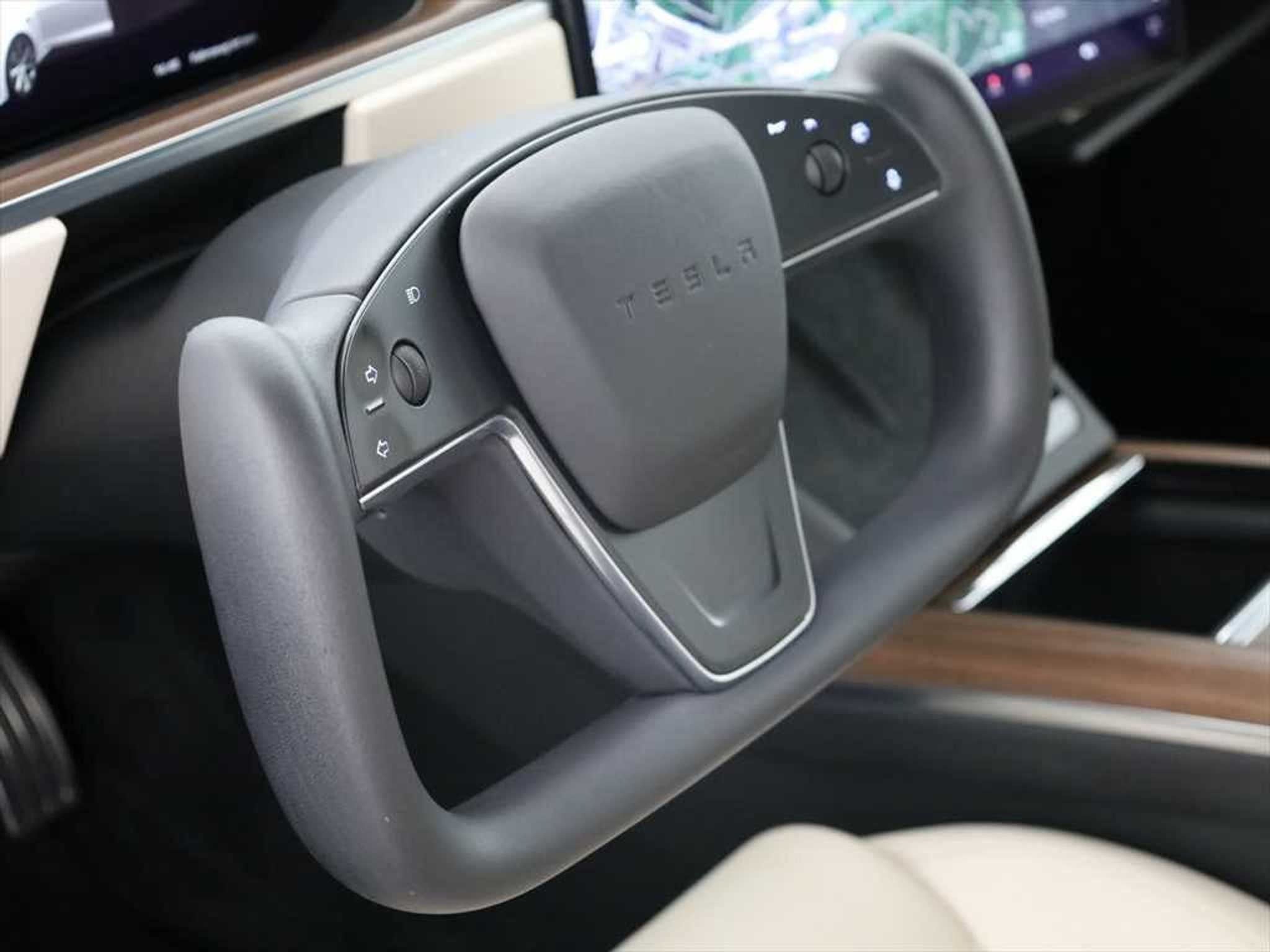 listing desktop thumbnail image 6