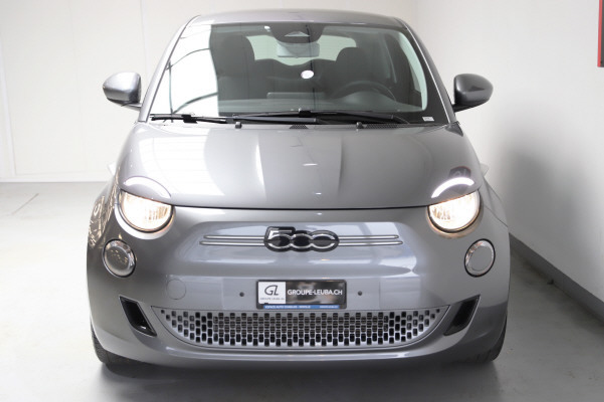 listing desktop thumbnail image 4