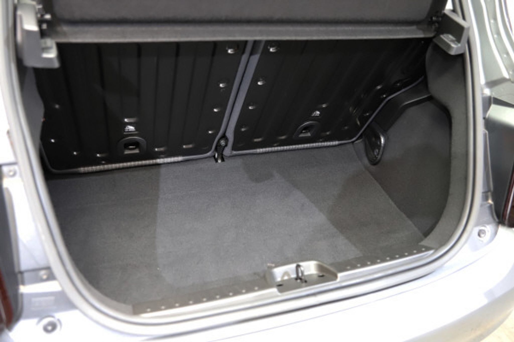 listing desktop thumbnail image 11