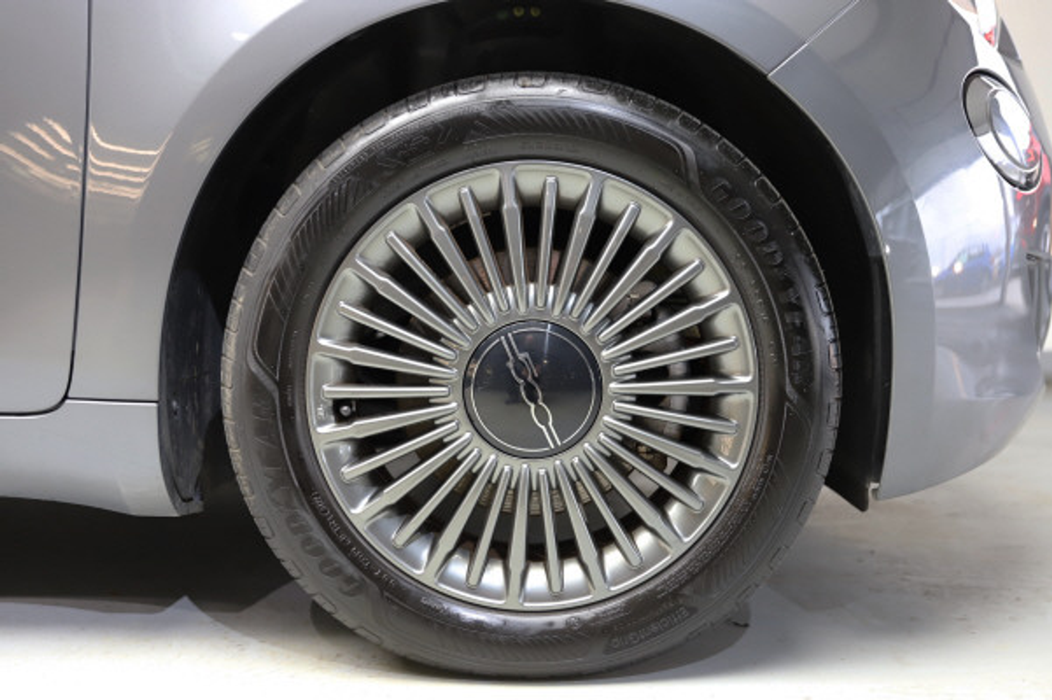 listing desktop thumbnail image 12