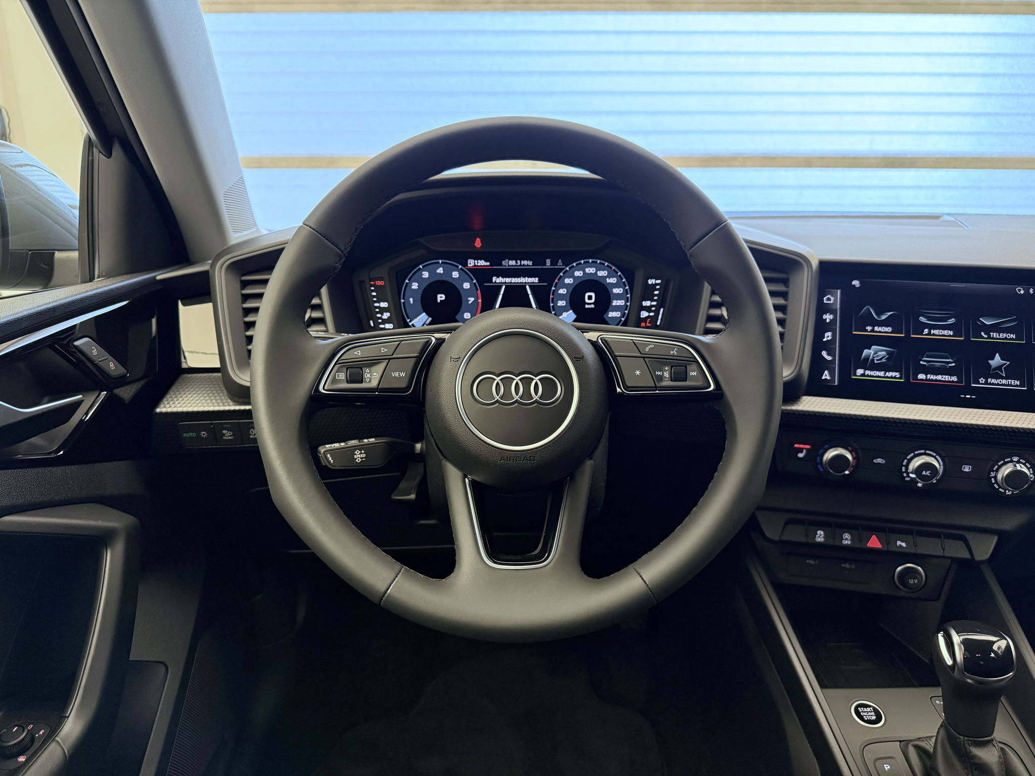 listing desktop thumbnail image 6