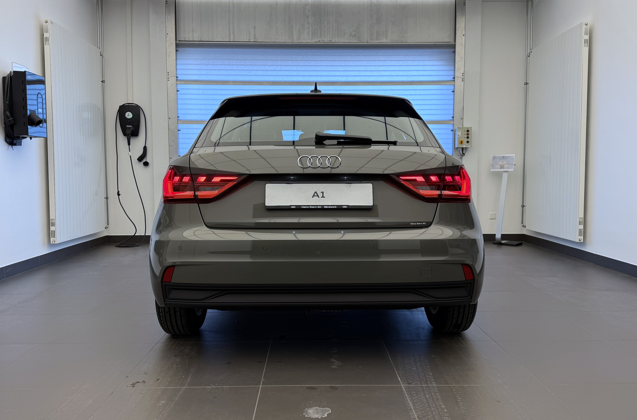 listing desktop thumbnail image 21