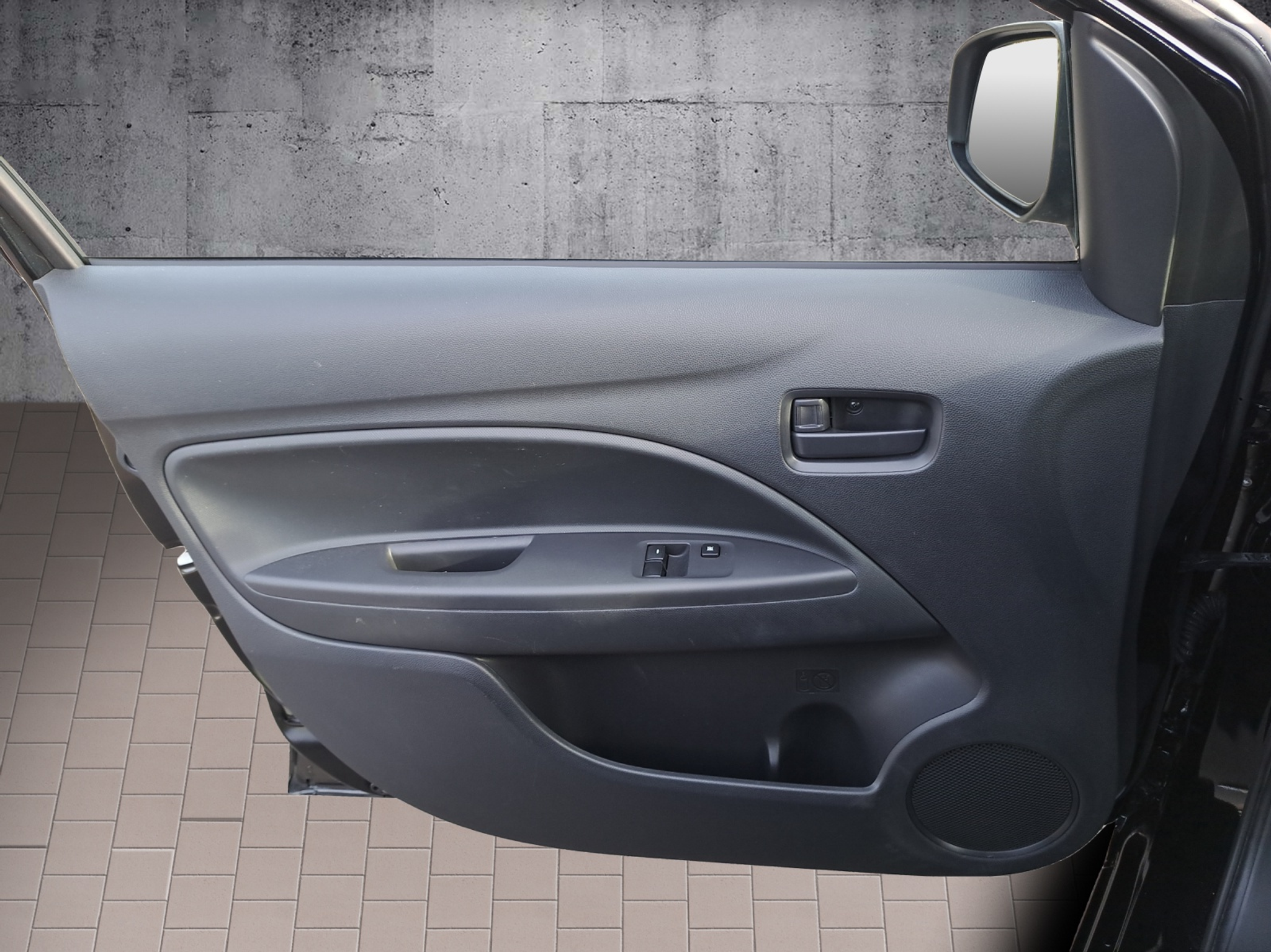 listing desktop thumbnail image 14