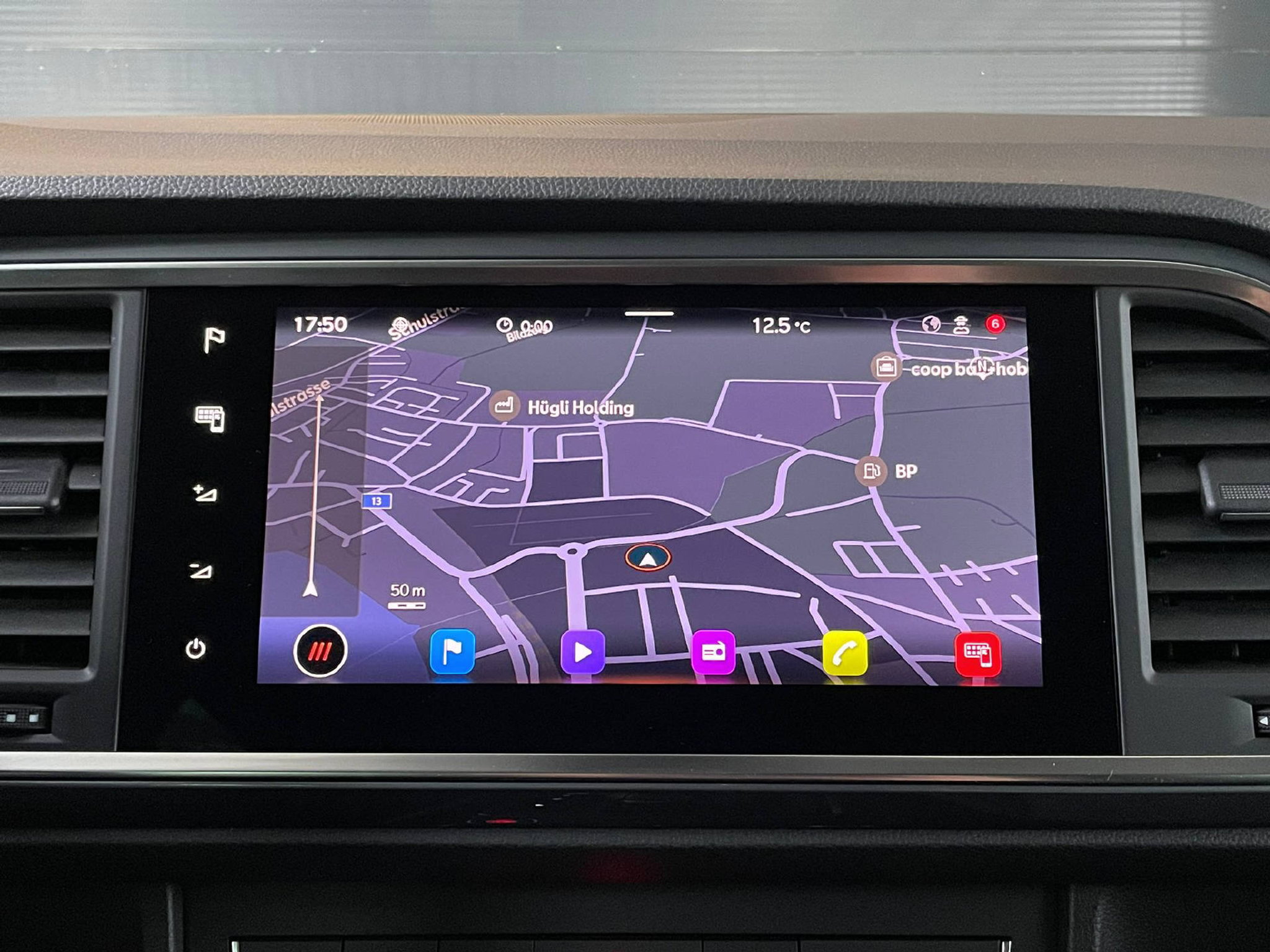 listing desktop thumbnail image 11