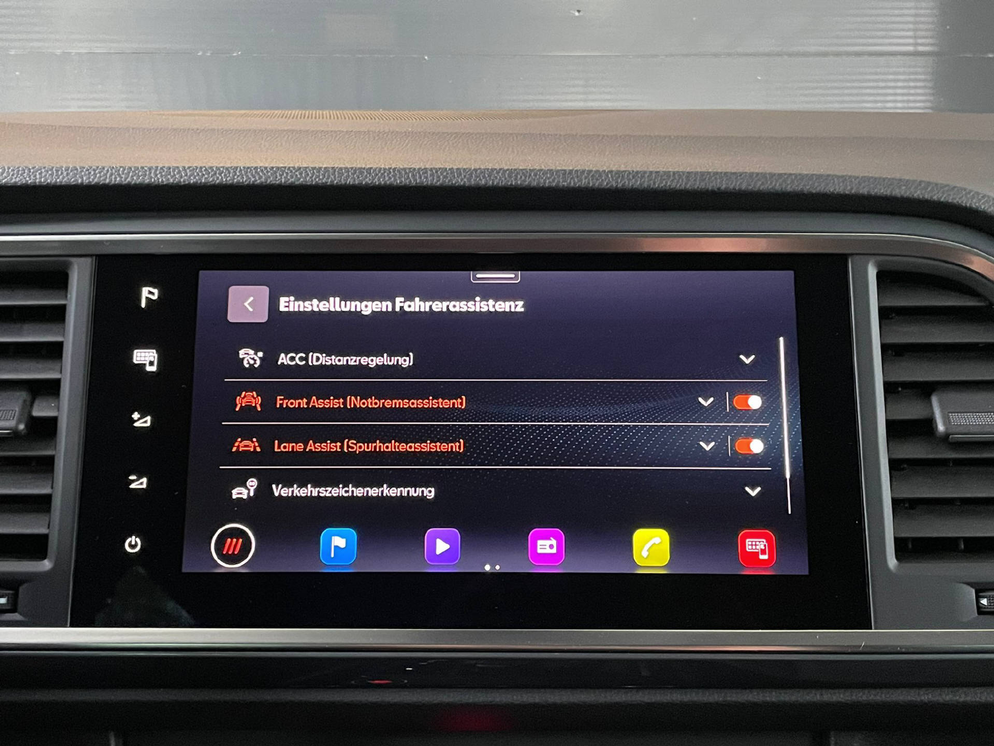listing desktop thumbnail image 12