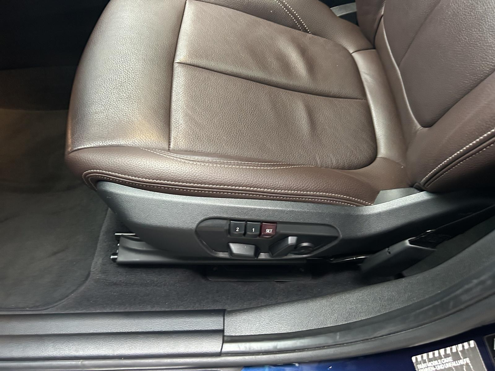 listing desktop thumbnail image 17