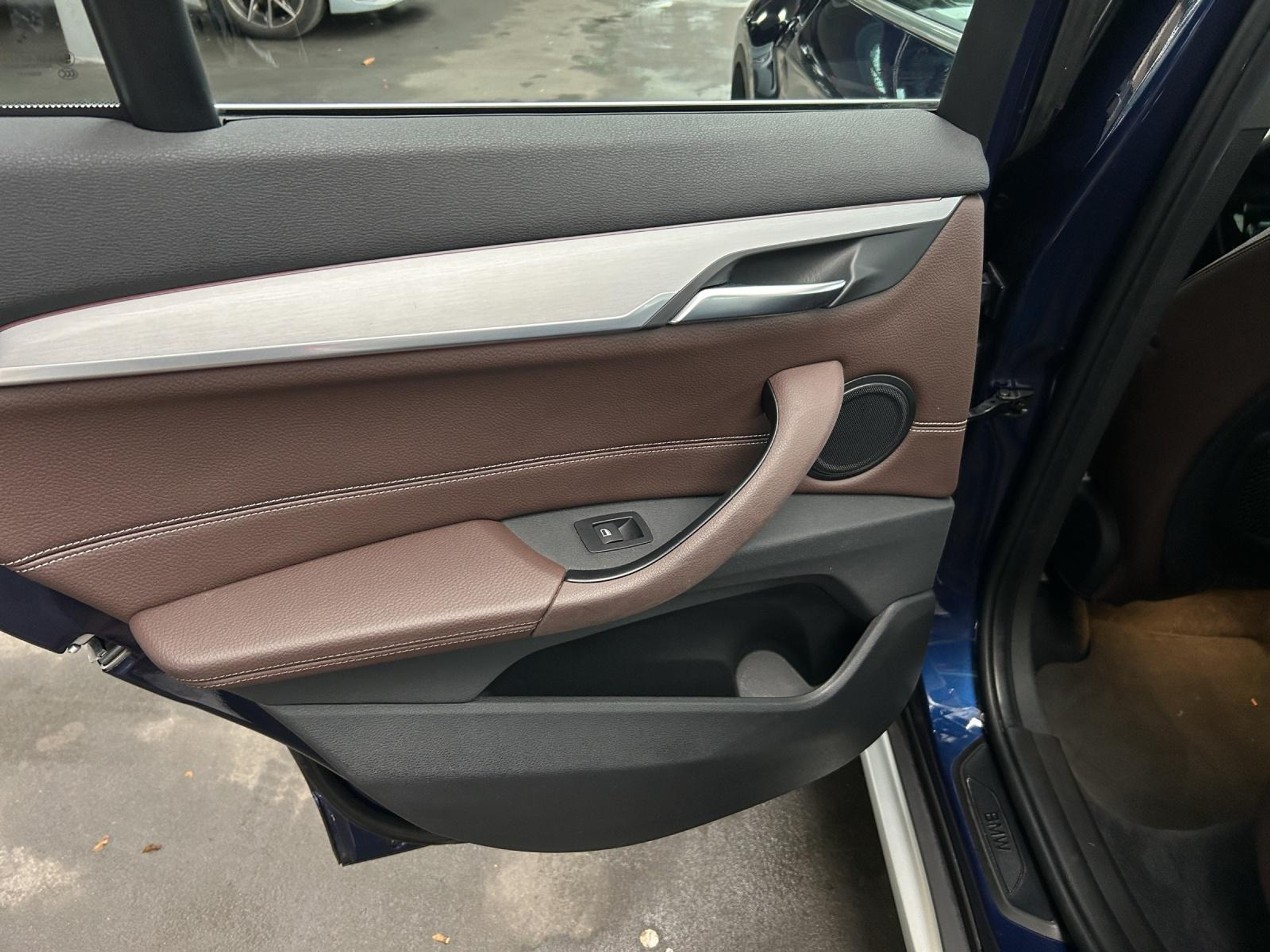 listing desktop thumbnail image 21