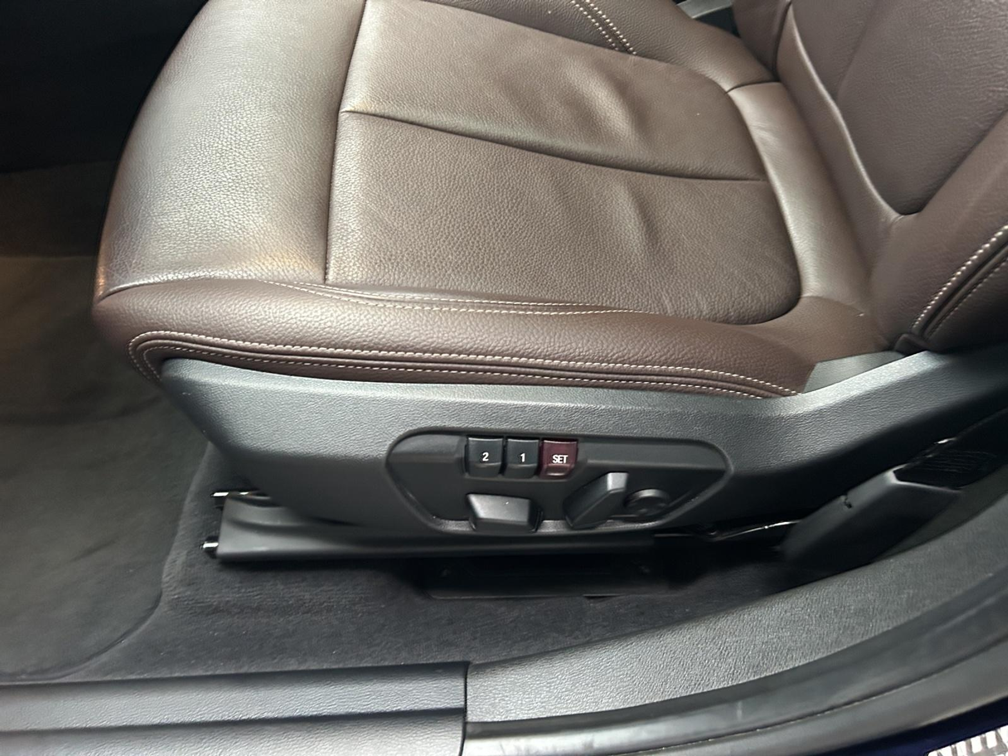 listing desktop thumbnail image 20