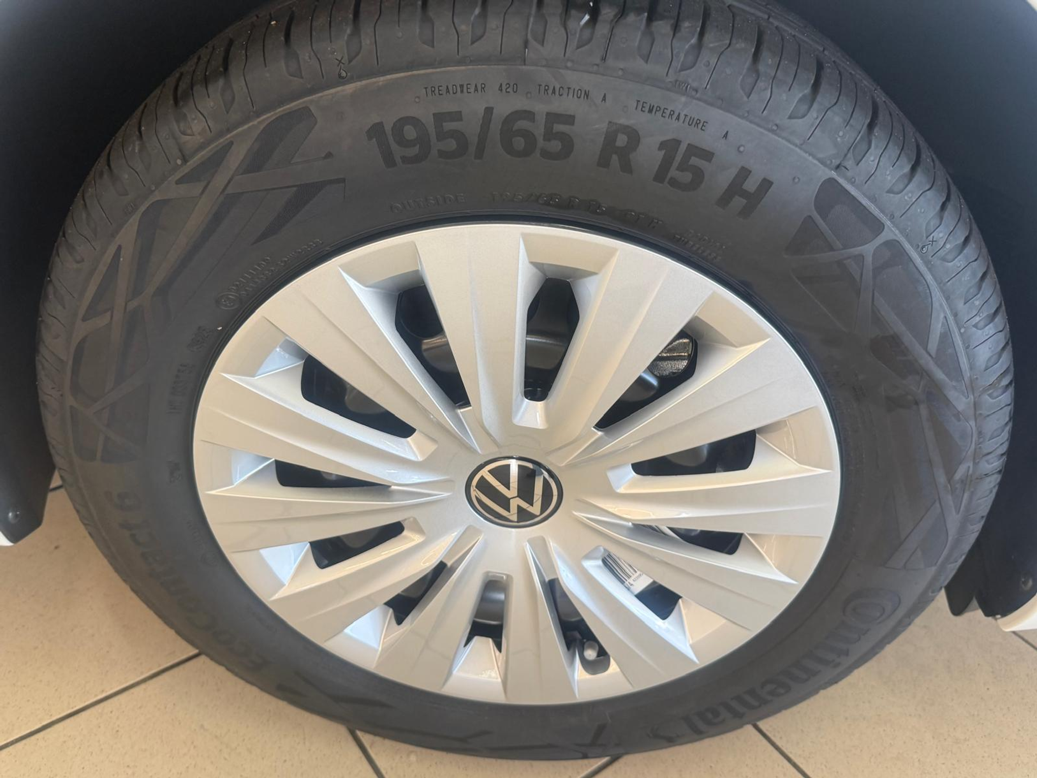 listing desktop thumbnail image 4