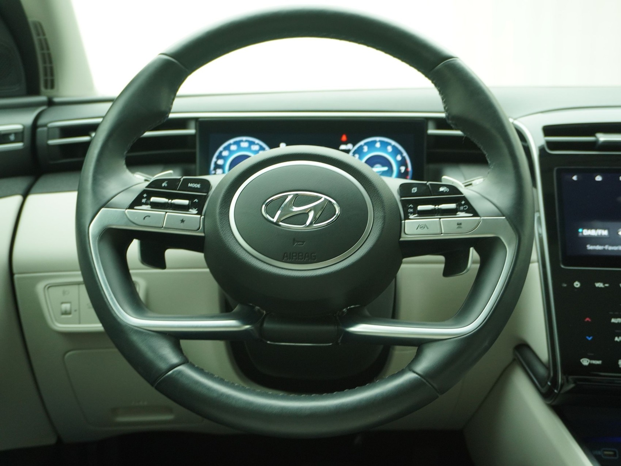 listing desktop thumbnail image 9