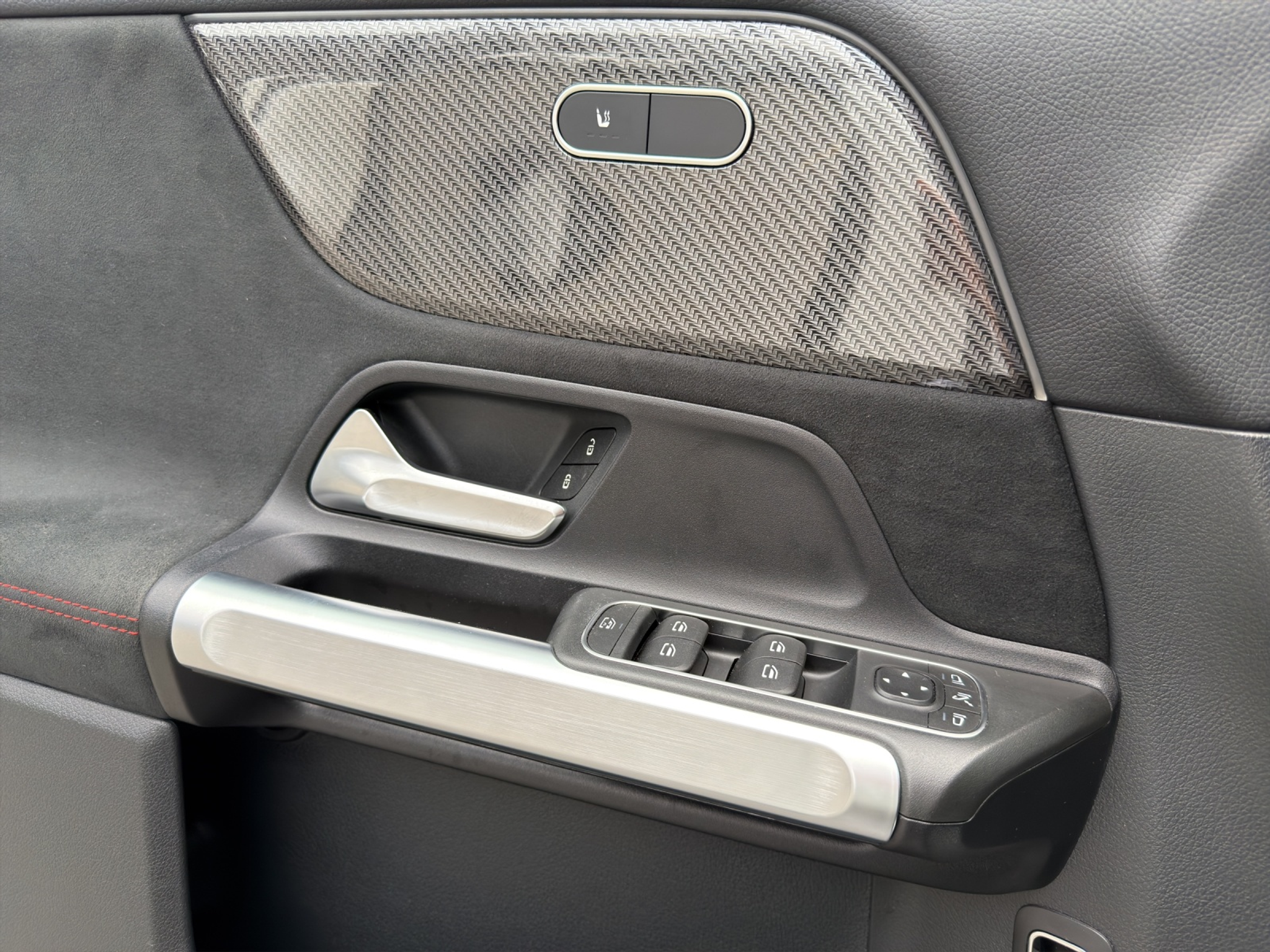 listing desktop thumbnail image 10