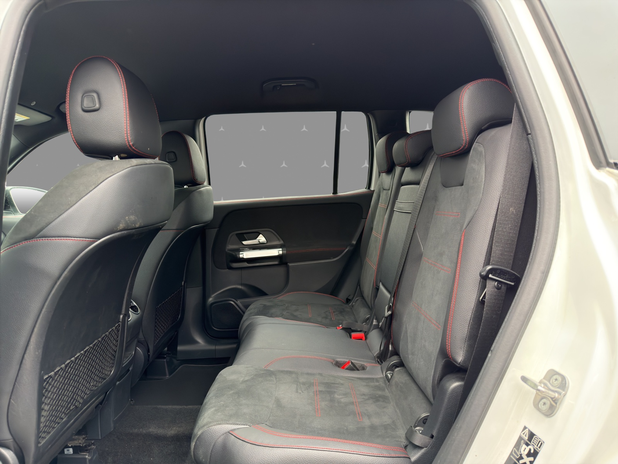 listing desktop thumbnail image 11