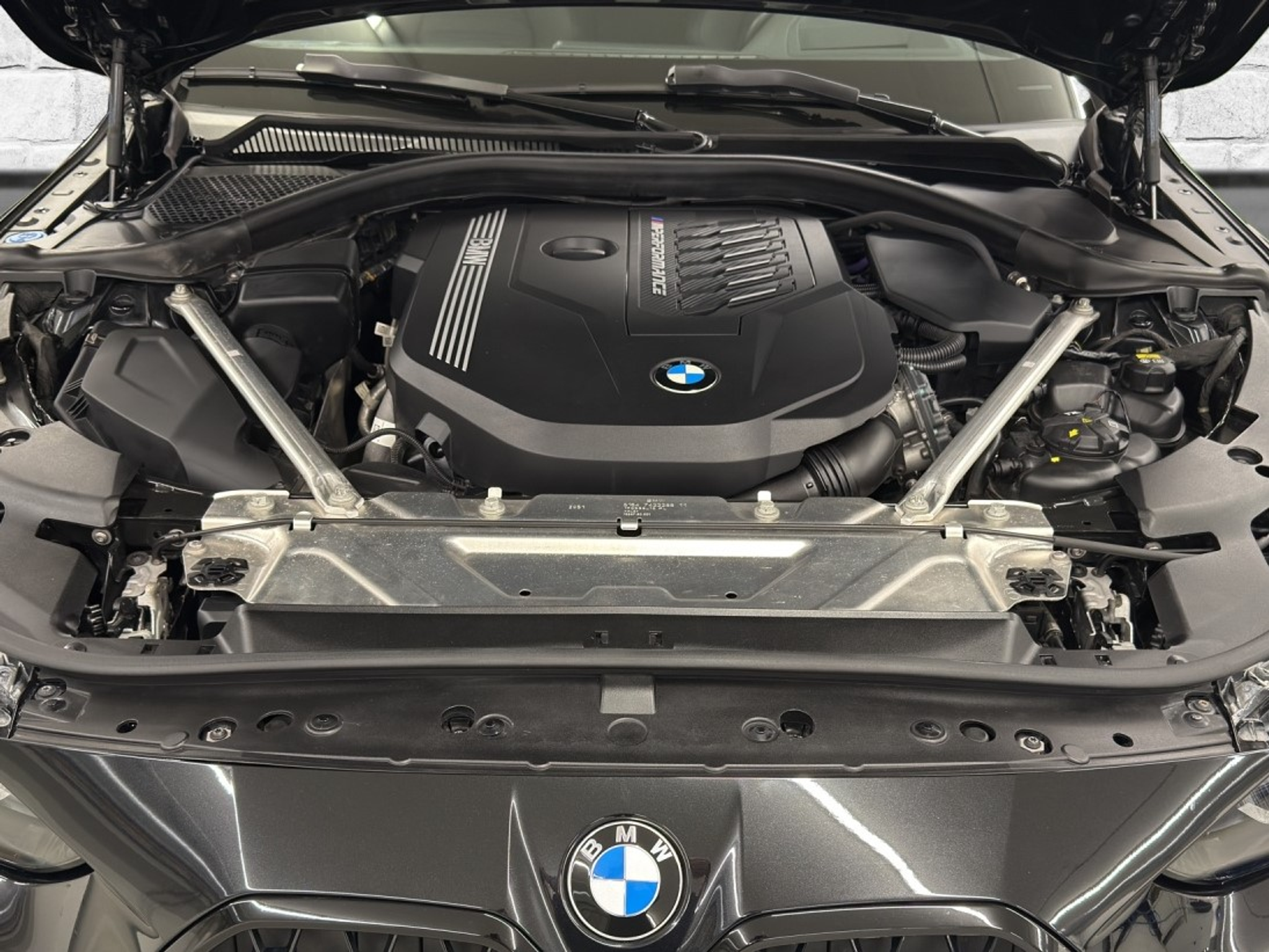 listing desktop thumbnail image 17