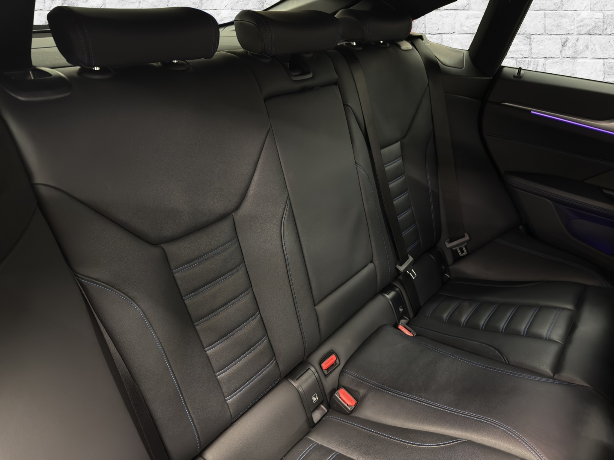 listing desktop thumbnail image 15