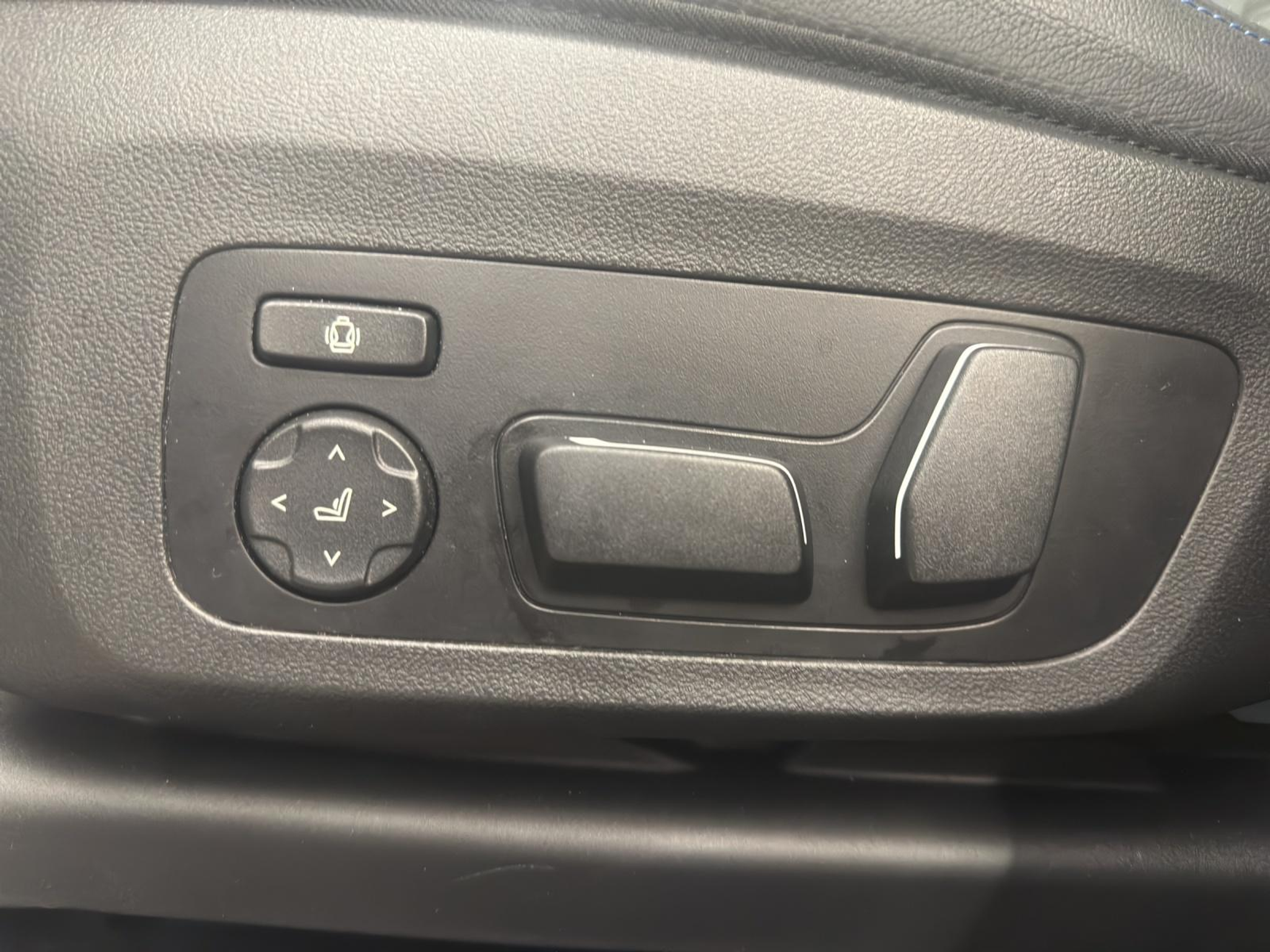 listing desktop thumbnail image 18