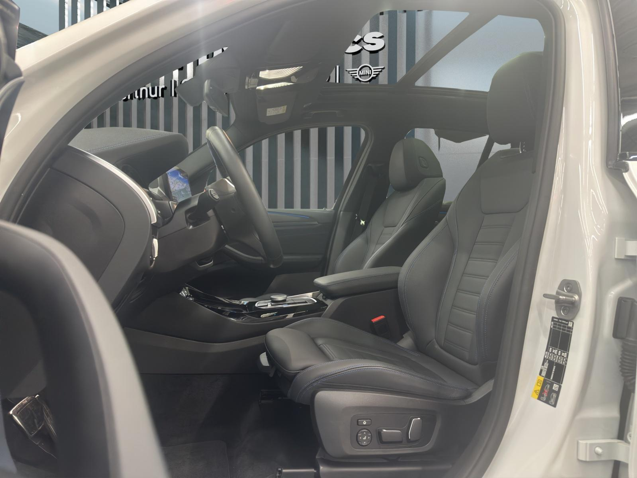 listing desktop thumbnail image 13