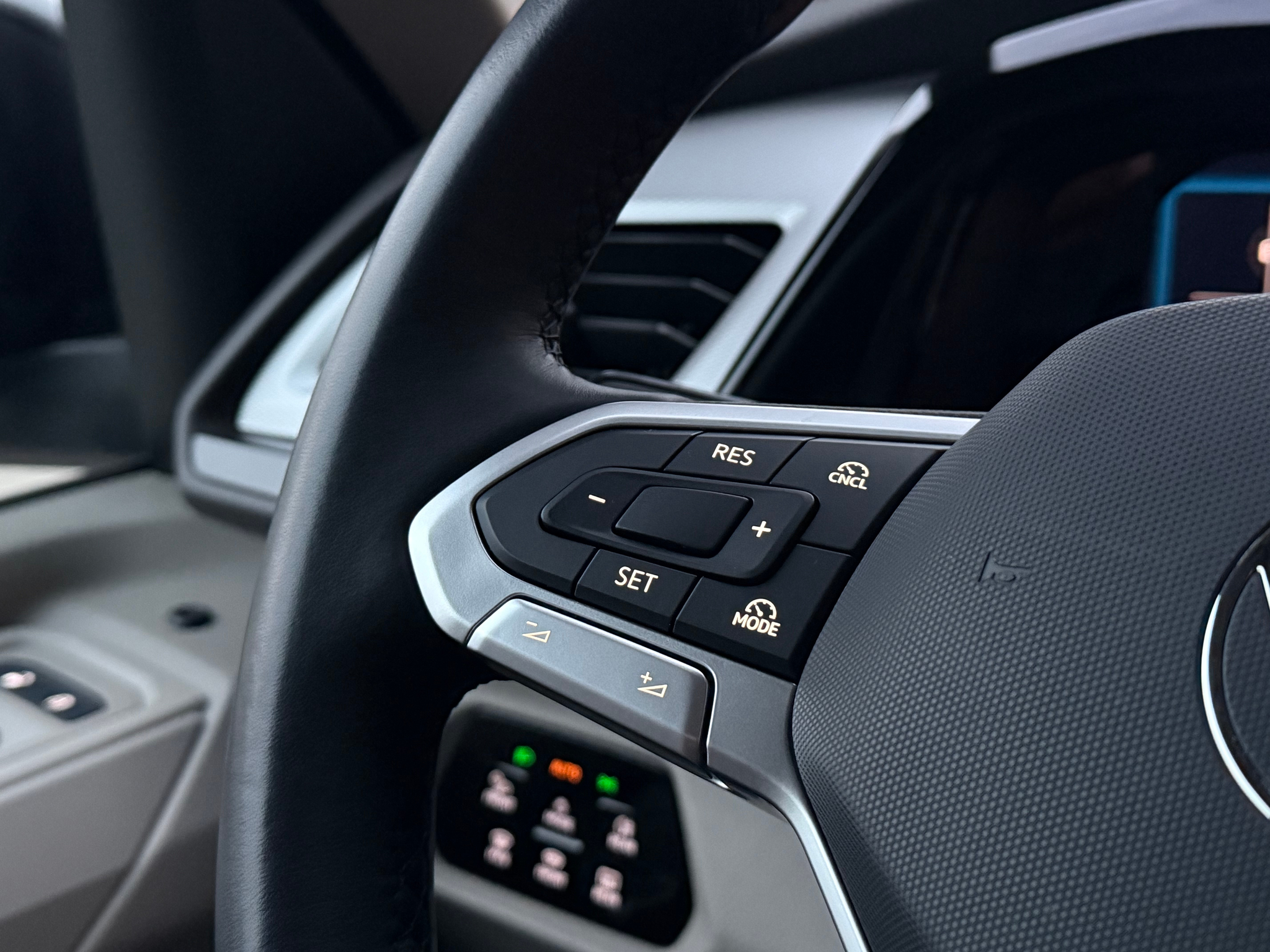 listing desktop thumbnail image 18