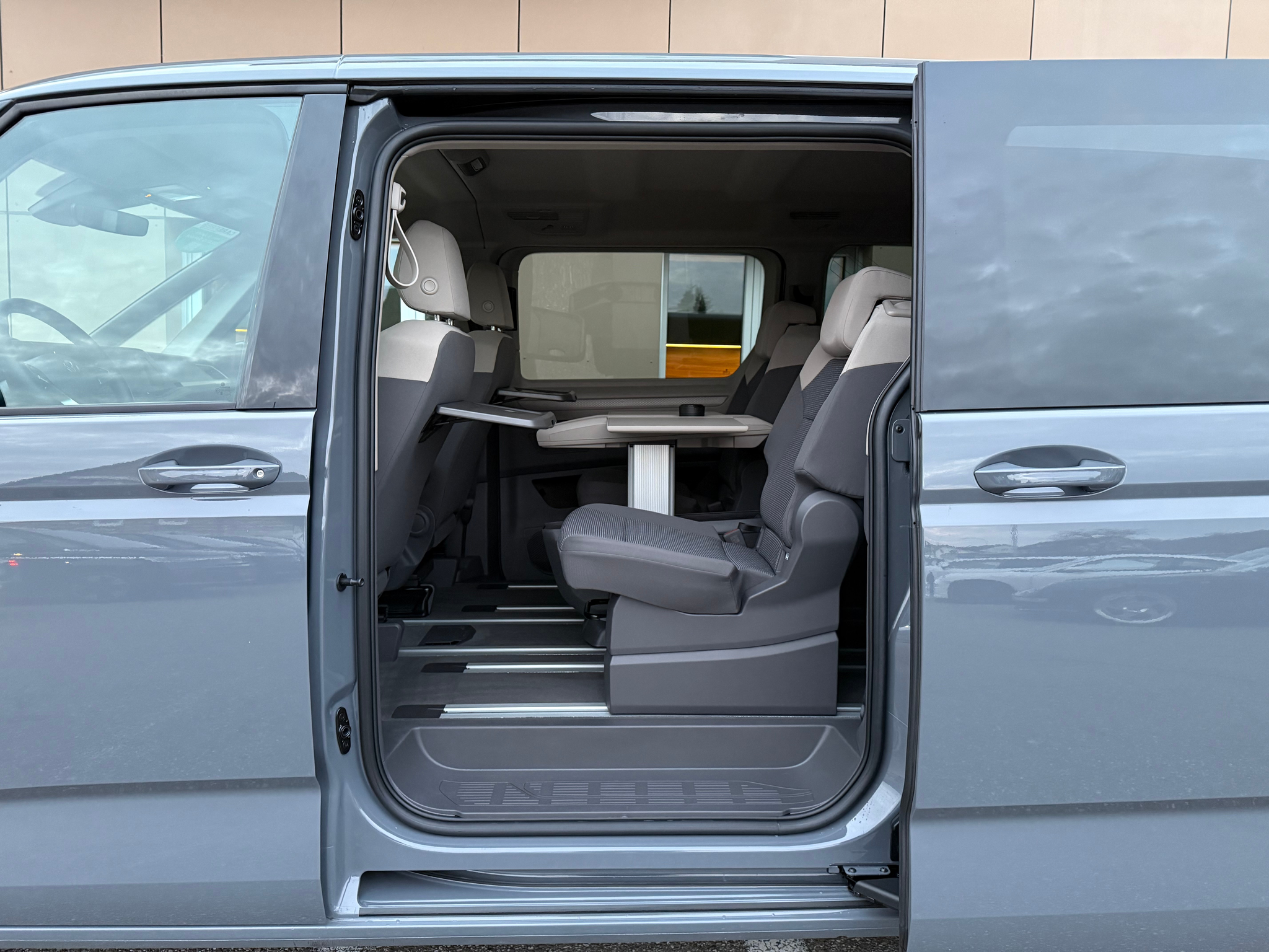 listing desktop thumbnail image 20