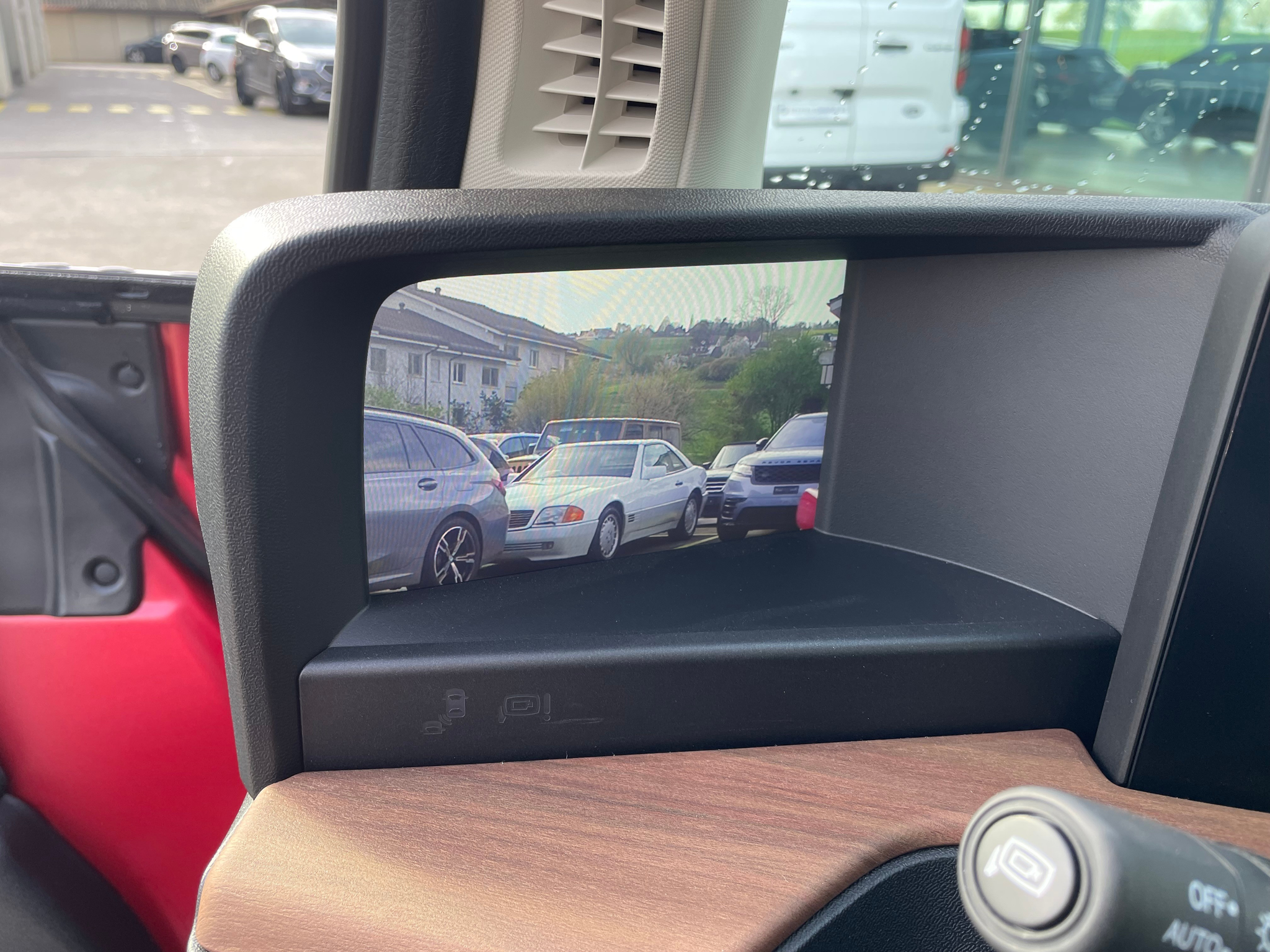 listing desktop thumbnail image 16