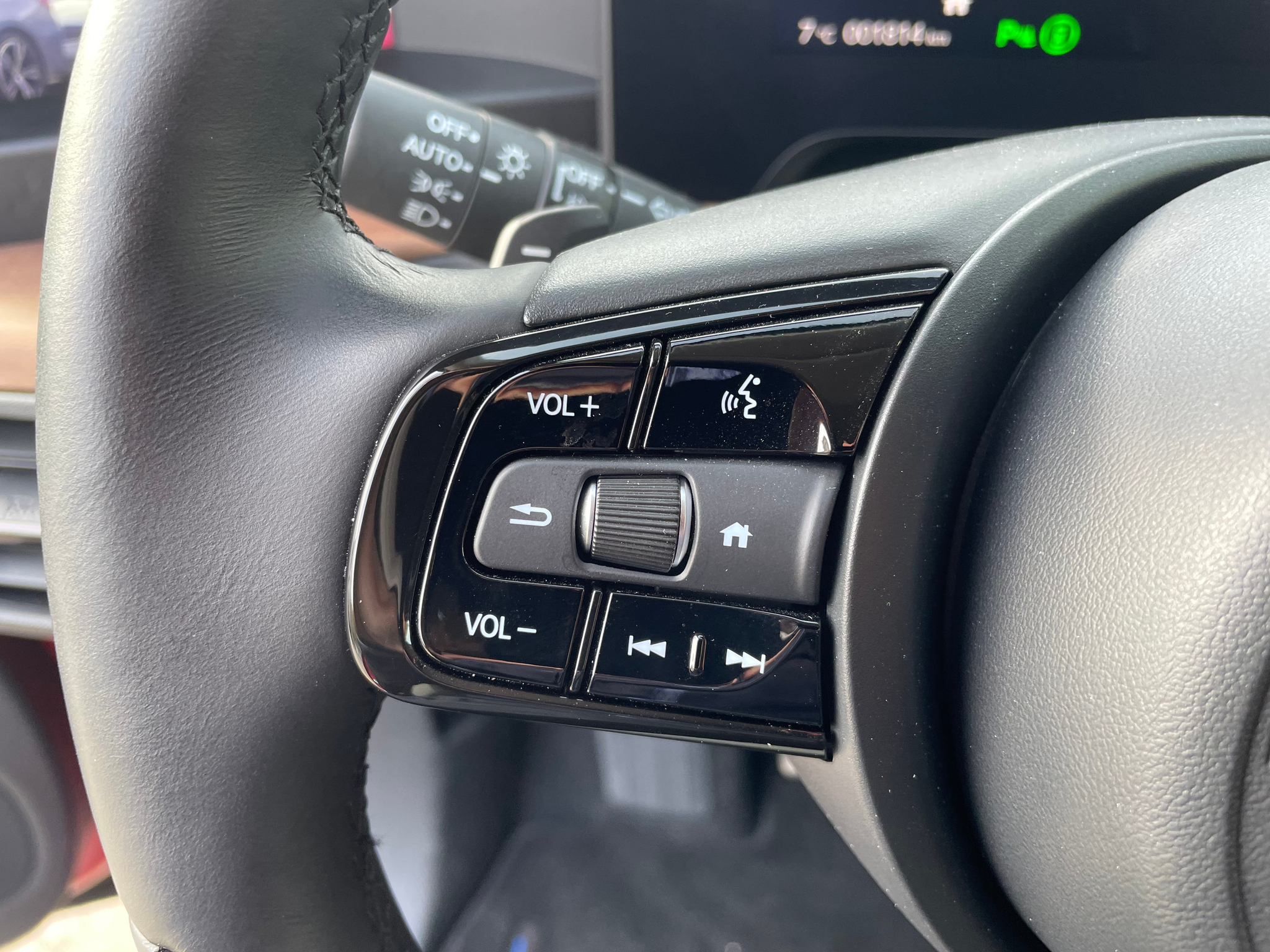 listing desktop thumbnail image 15