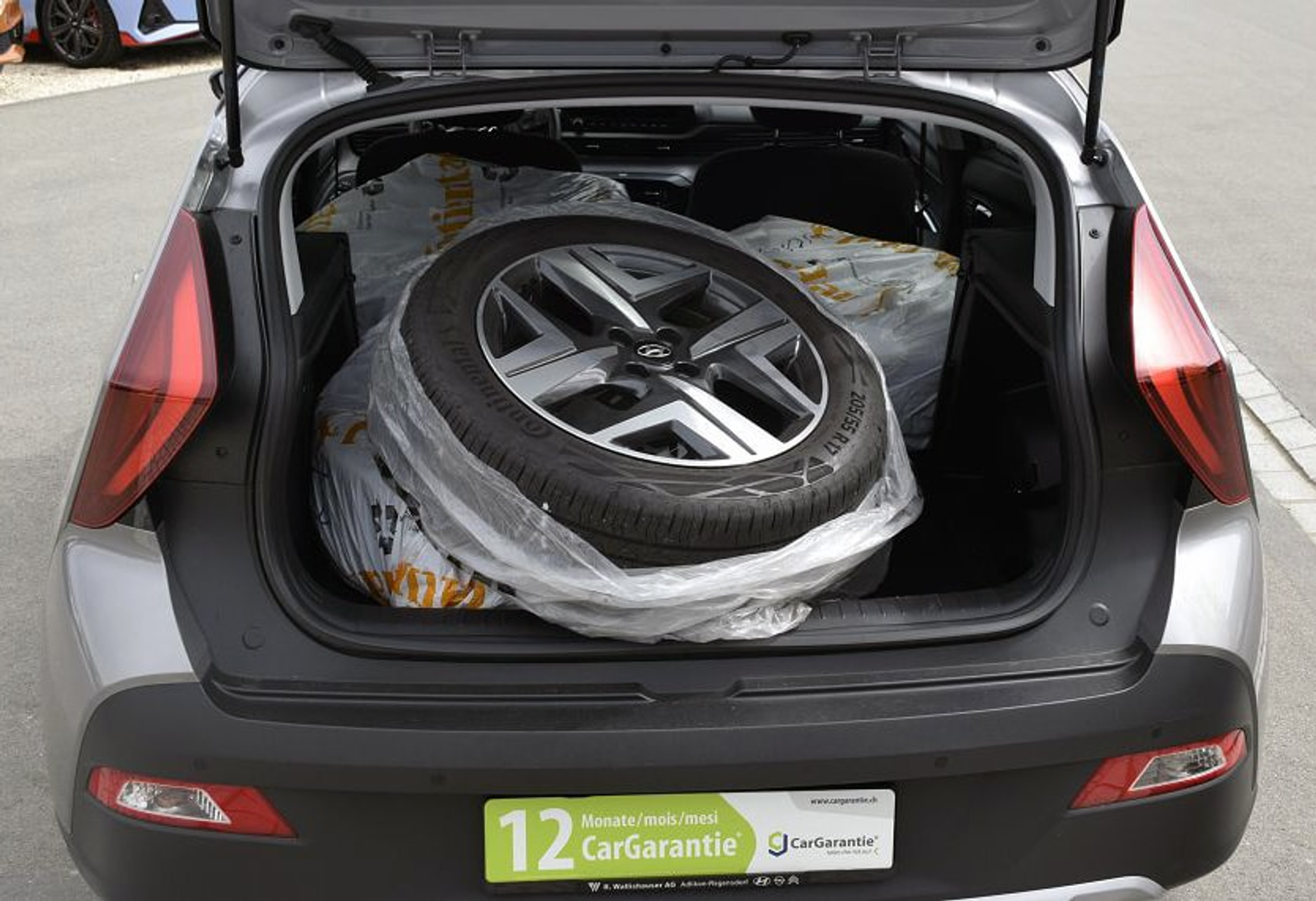 listing desktop thumbnail image 11