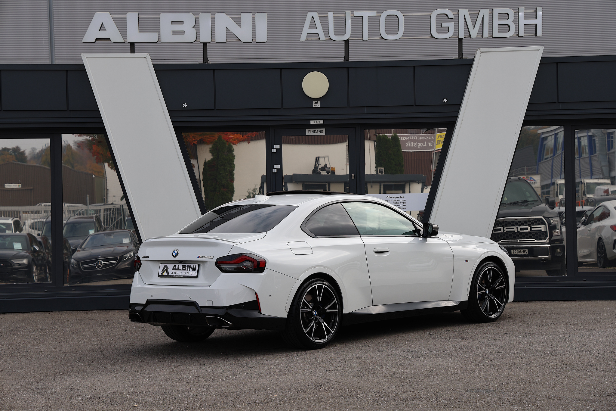 listing desktop thumbnail image 2