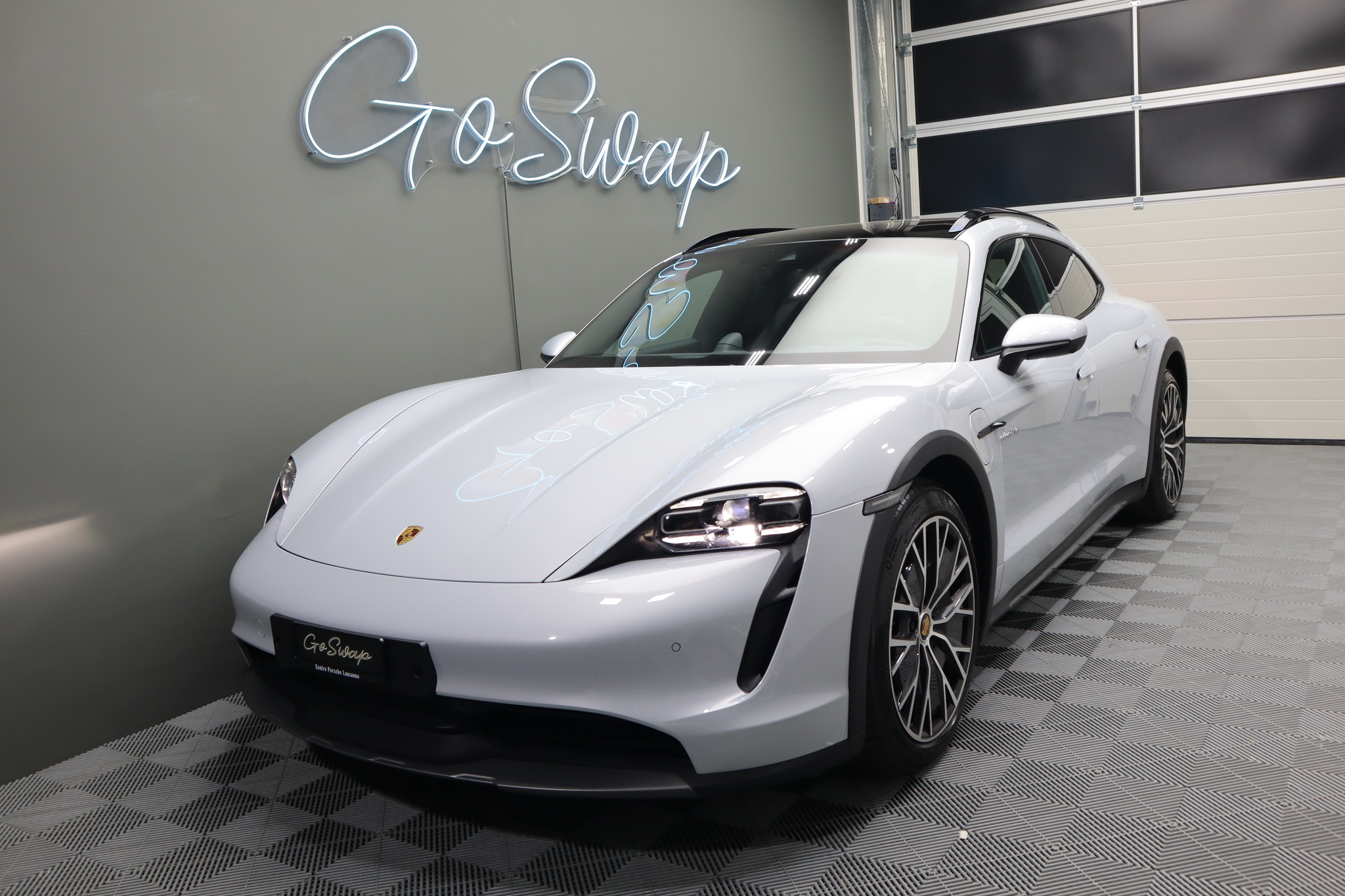 listing desktop thumbnail image 6