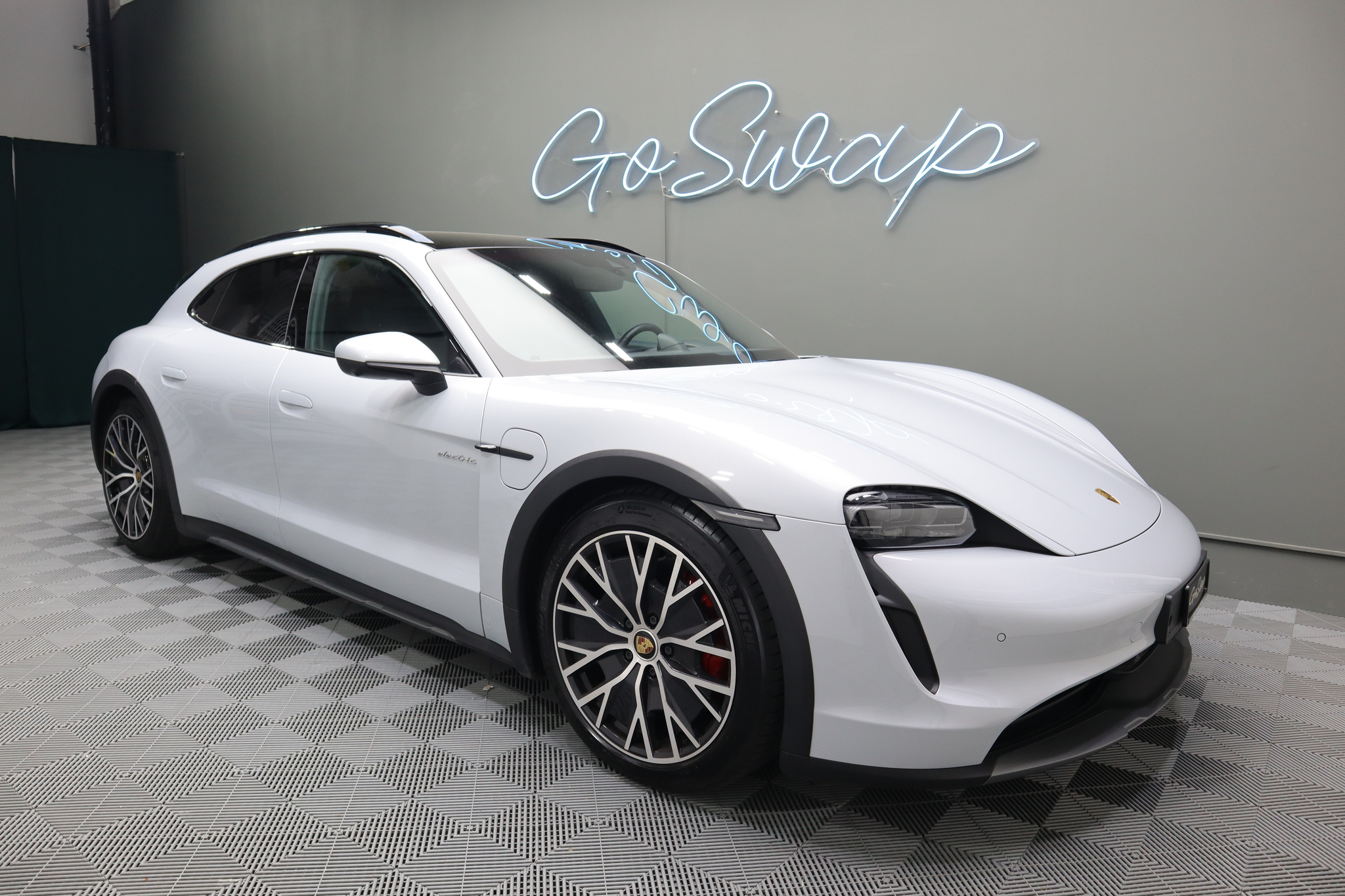 listing desktop thumbnail image 0