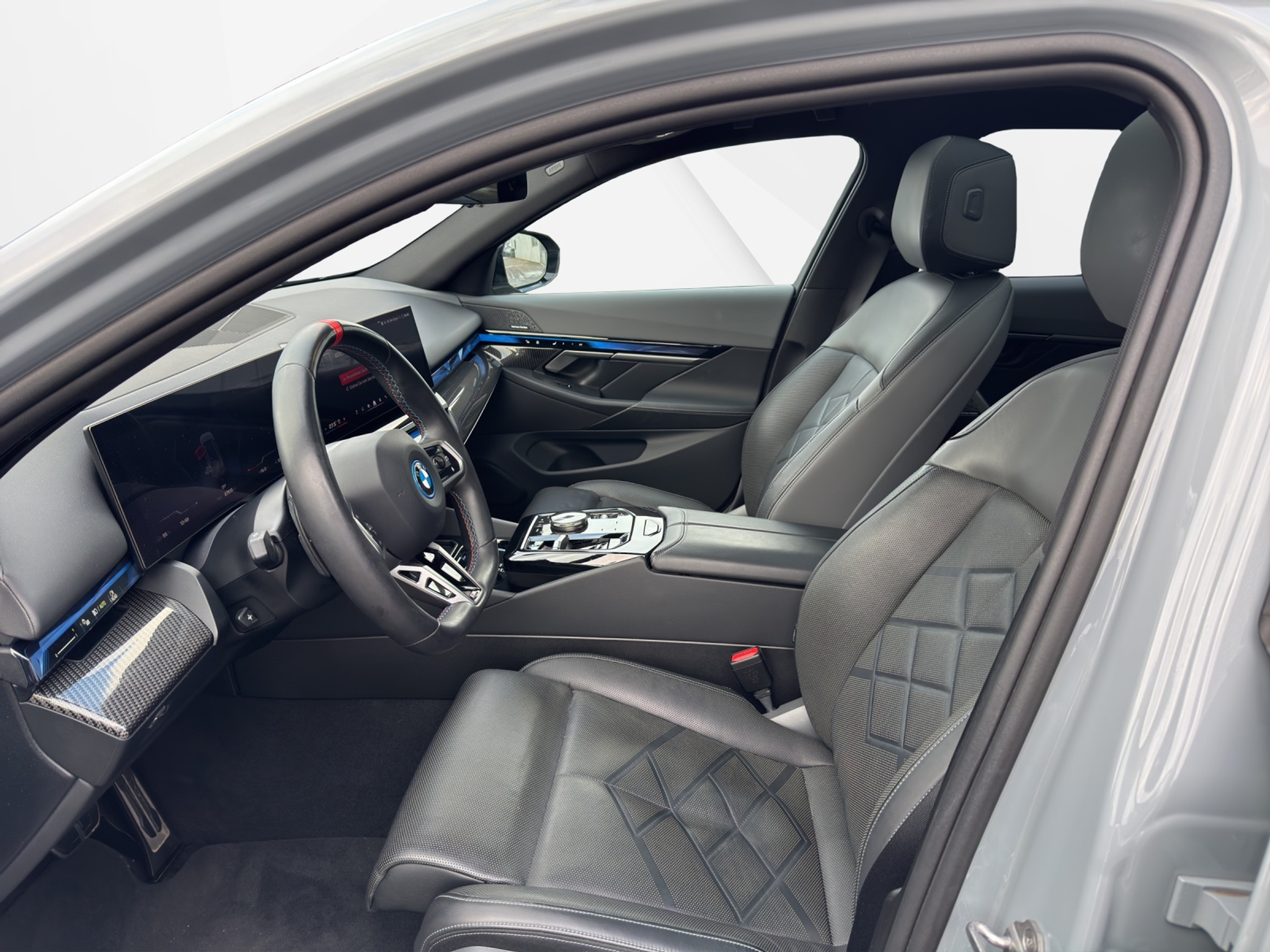 listing desktop thumbnail image 12