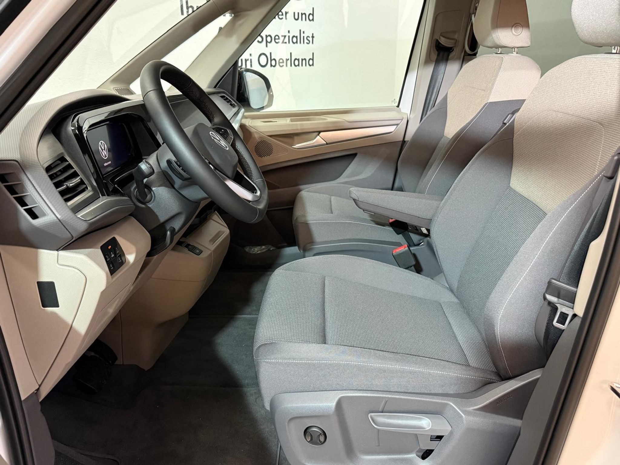 listing desktop thumbnail image 7