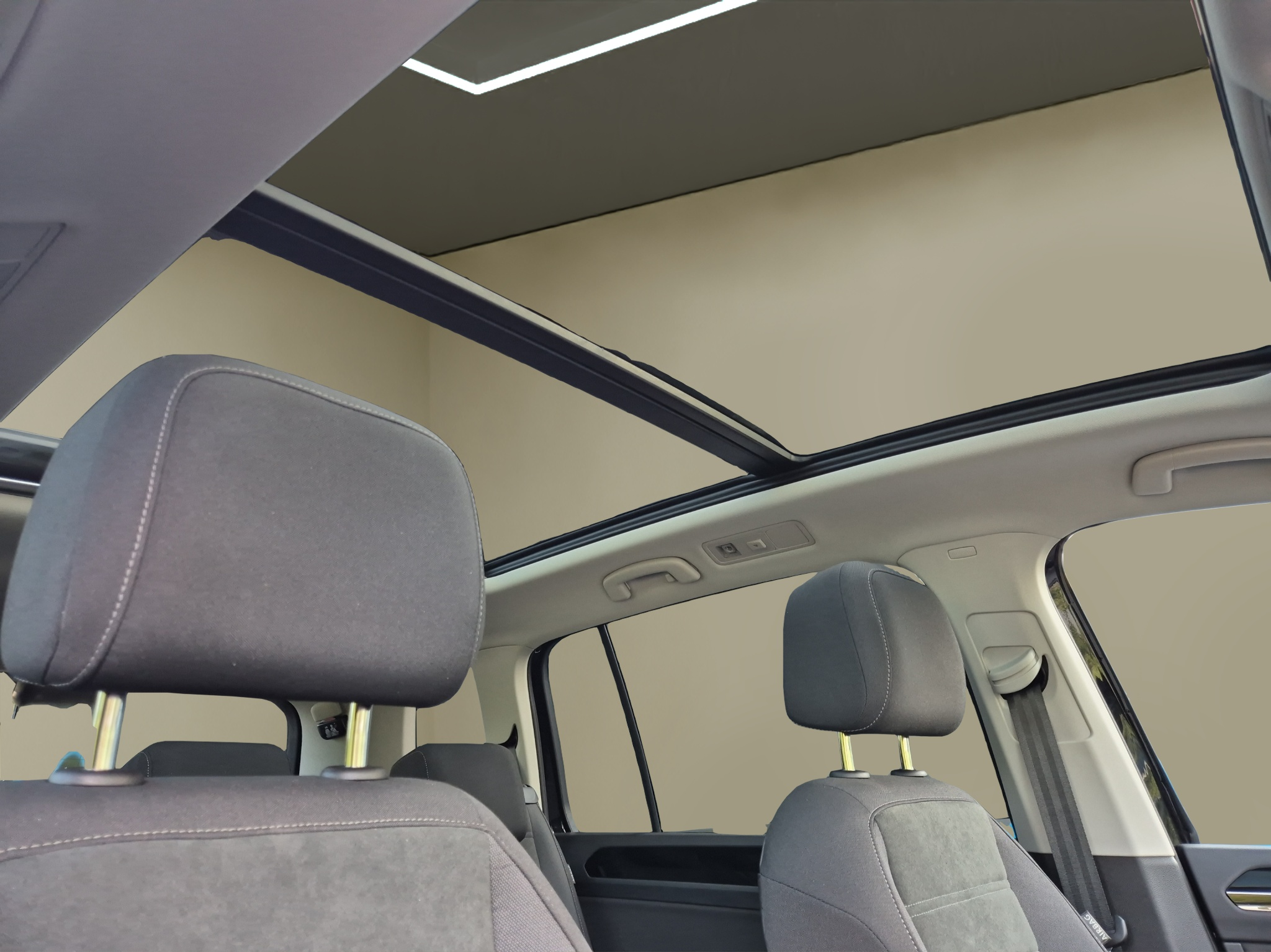 listing desktop thumbnail image 22