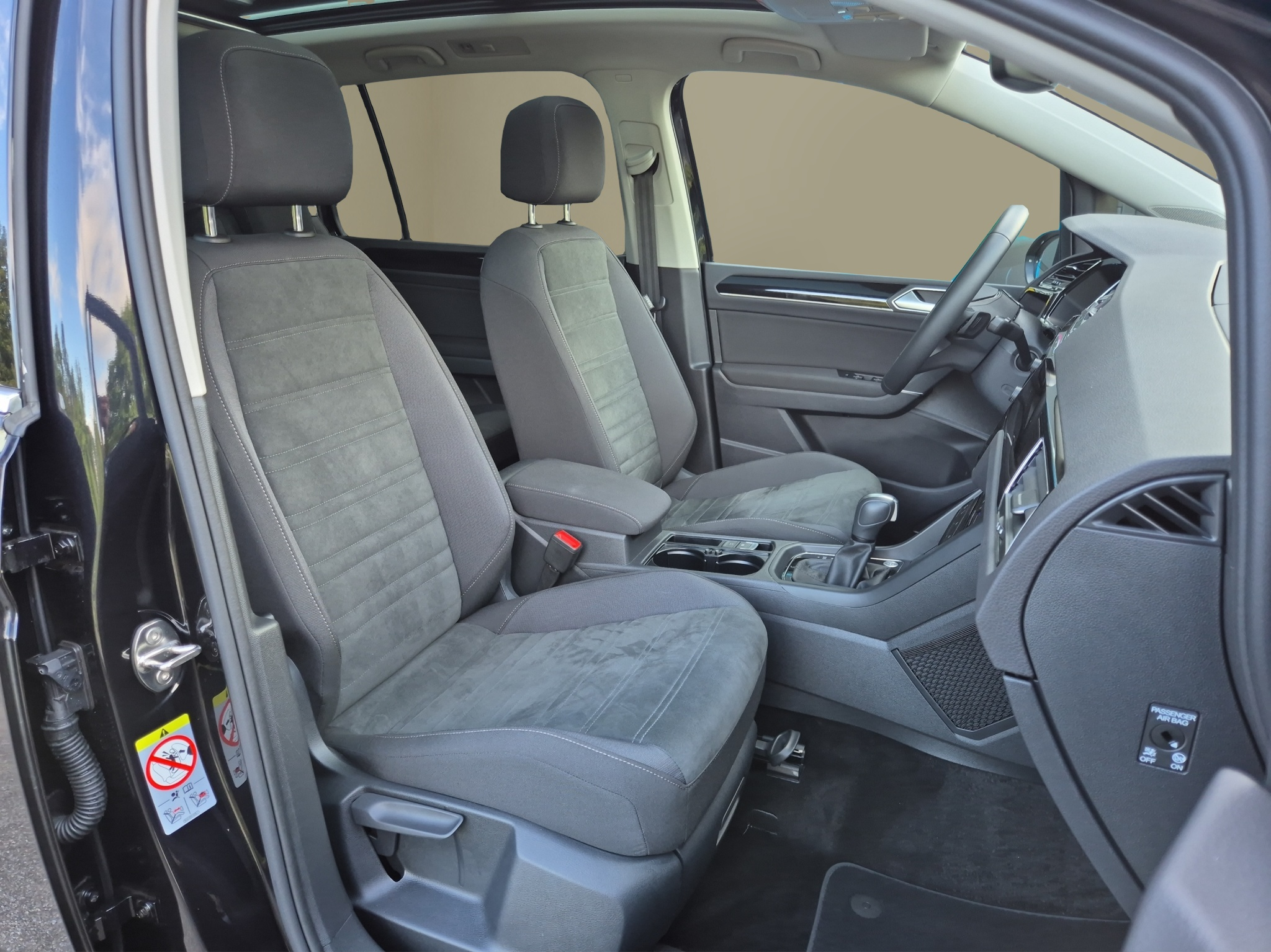 listing desktop thumbnail image 14