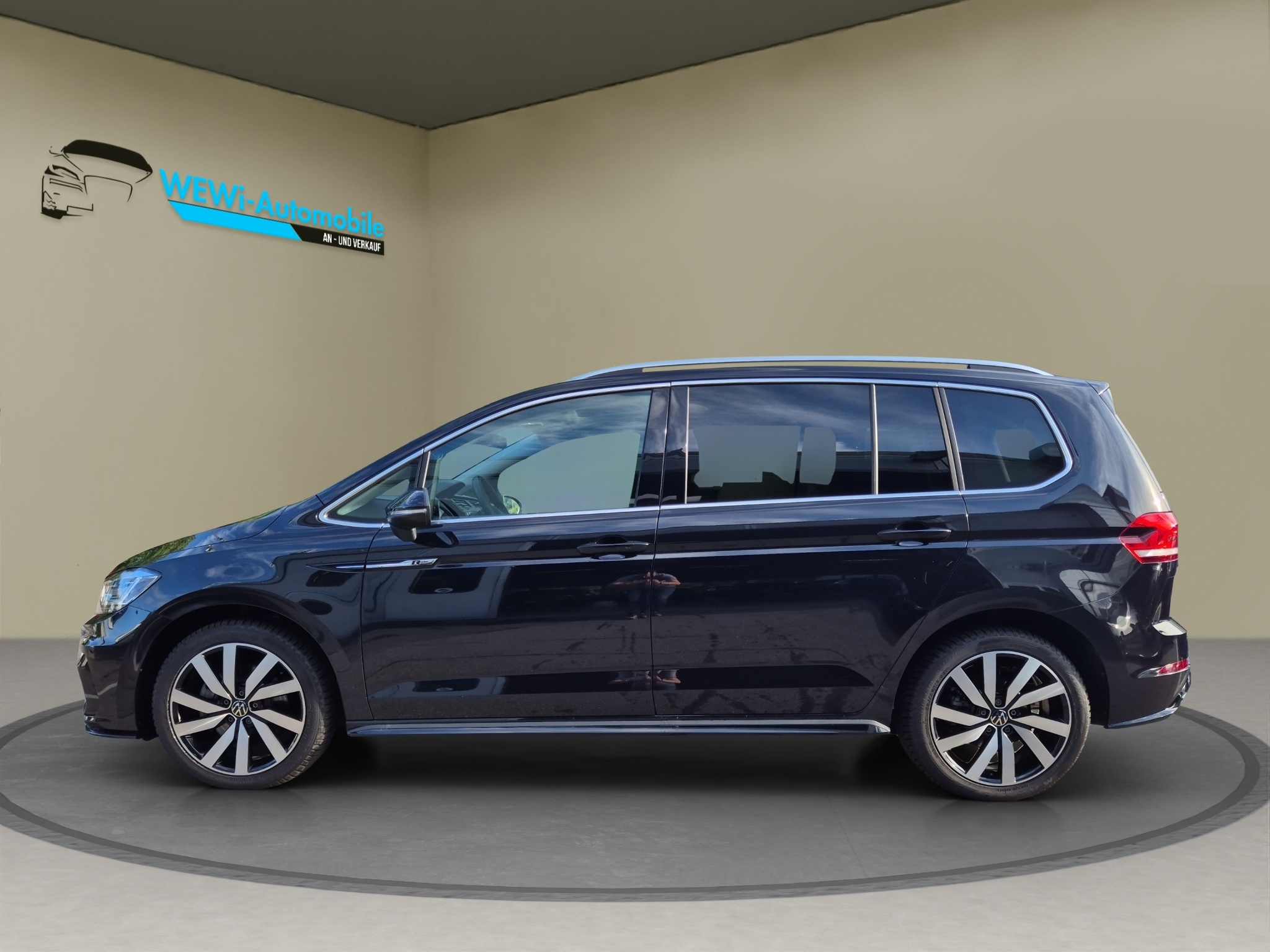 listing desktop thumbnail image 1