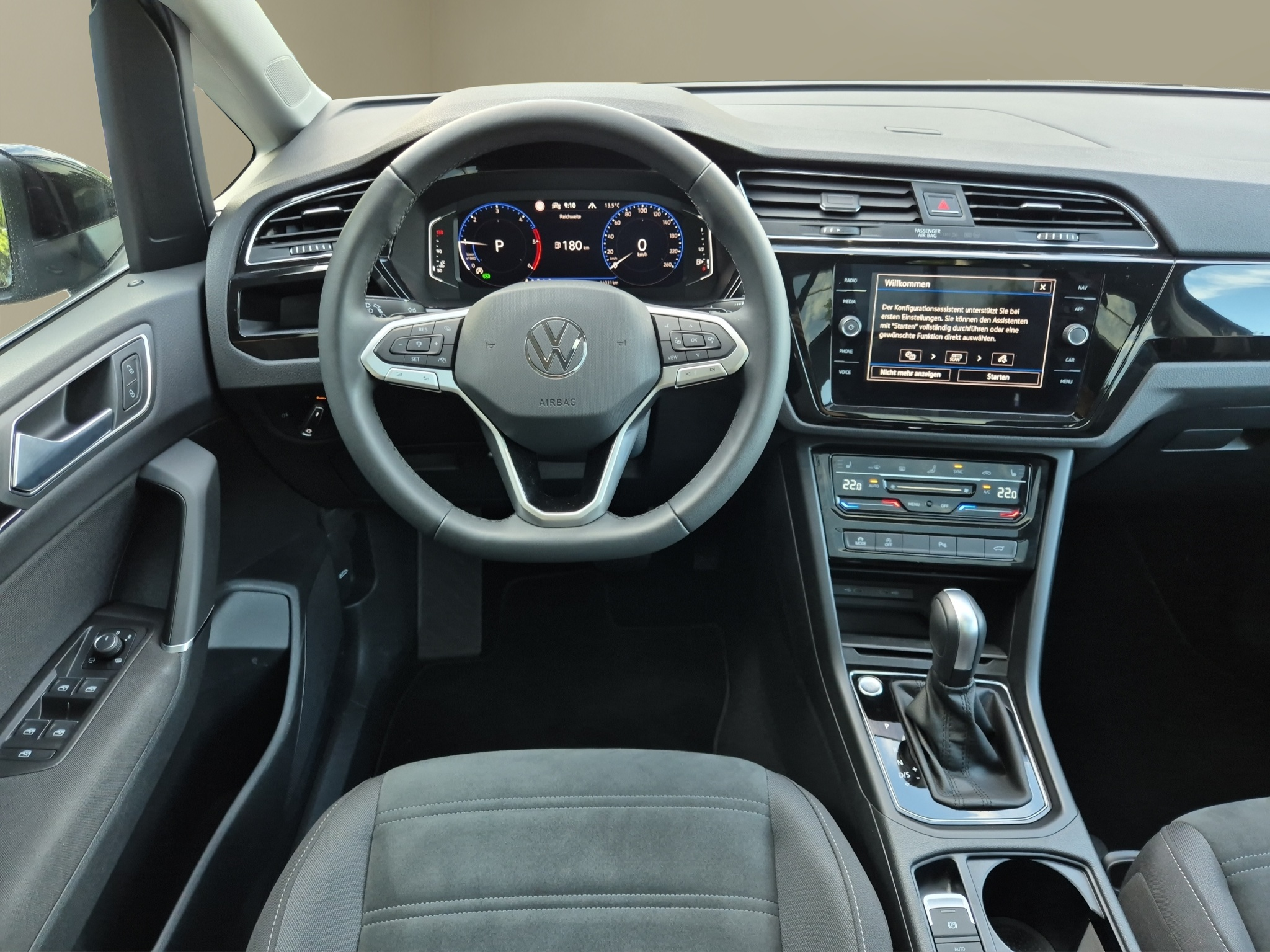 listing desktop thumbnail image 10