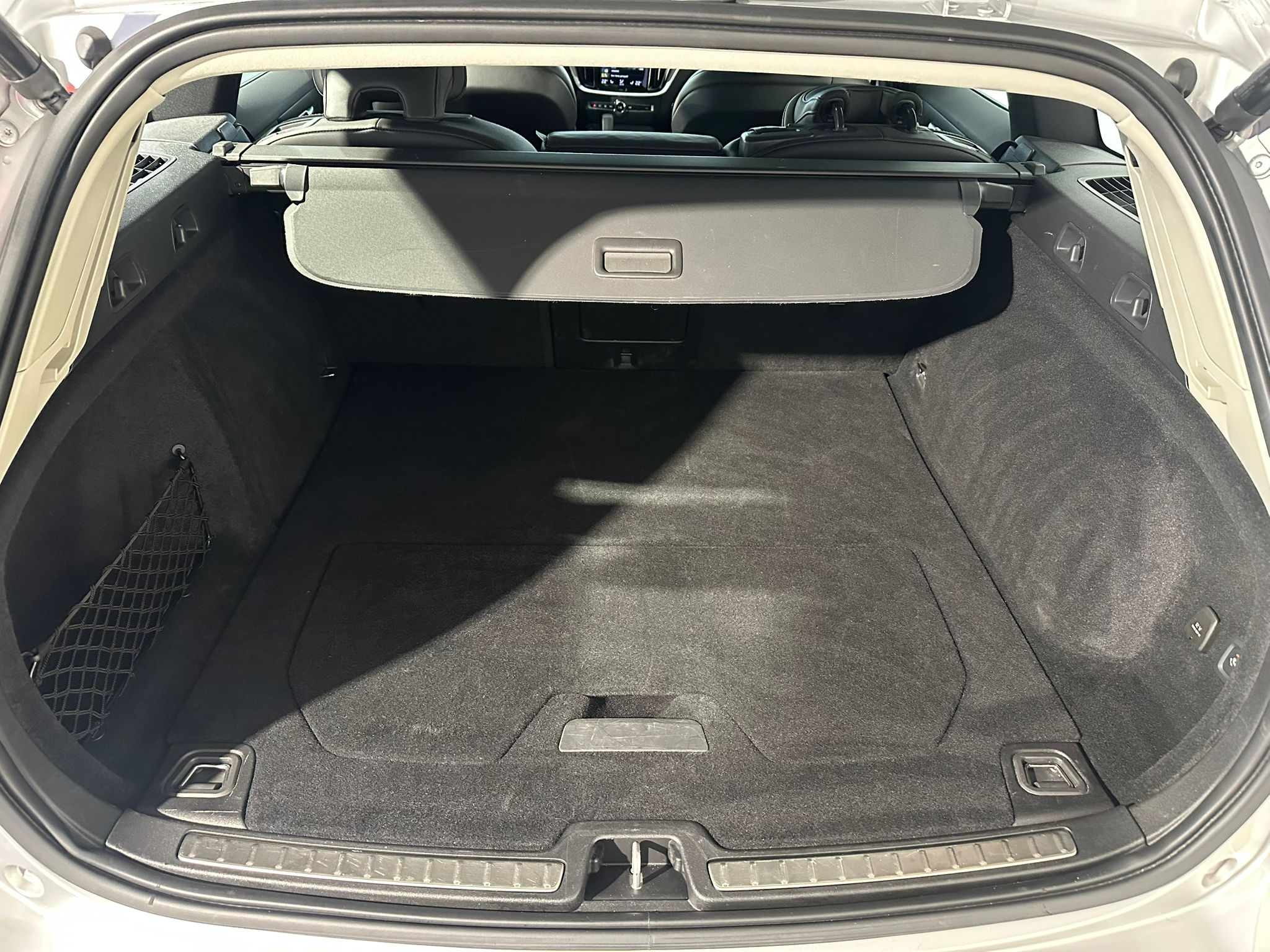 listing desktop thumbnail image 3