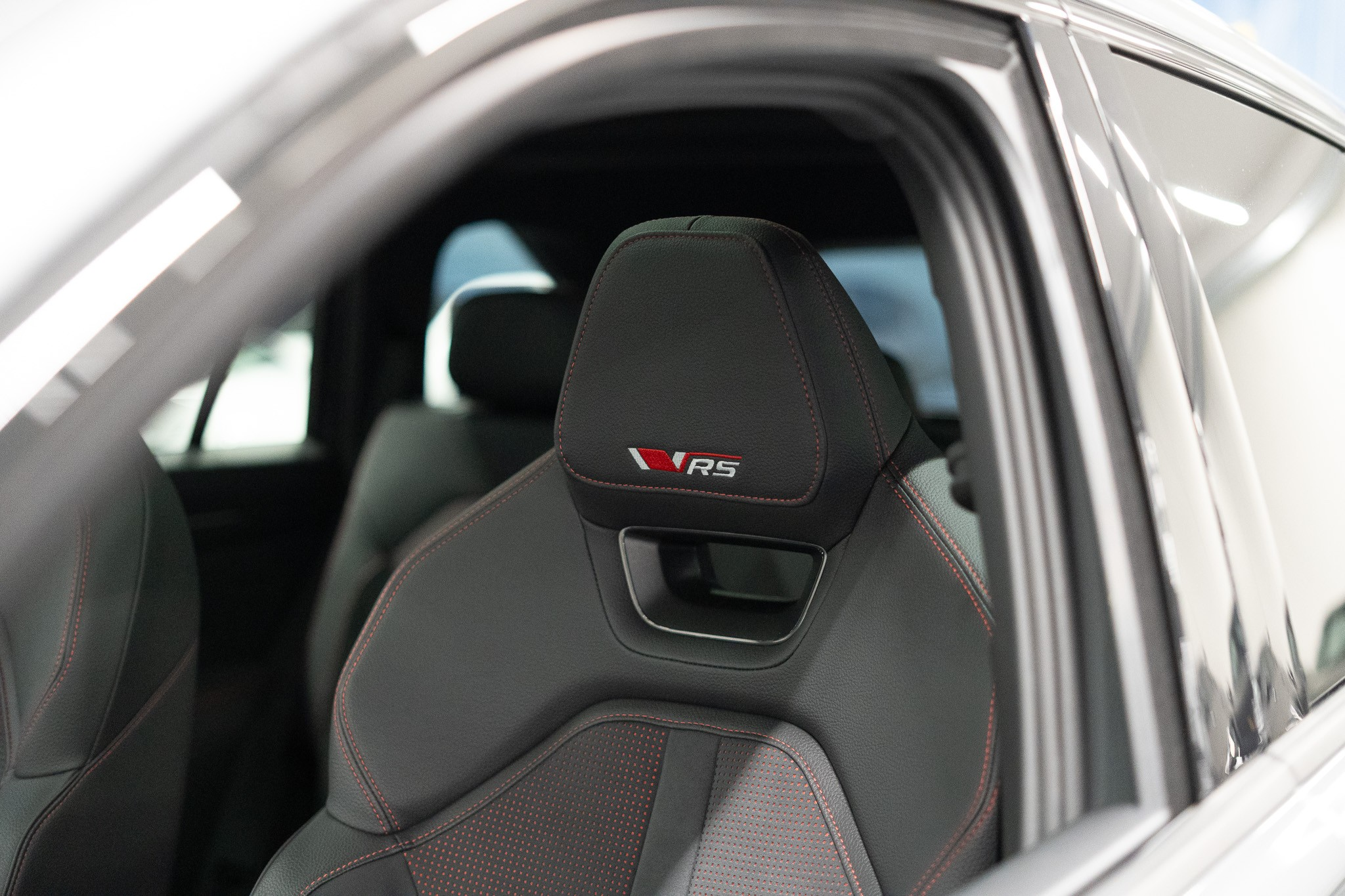 listing desktop thumbnail image 9