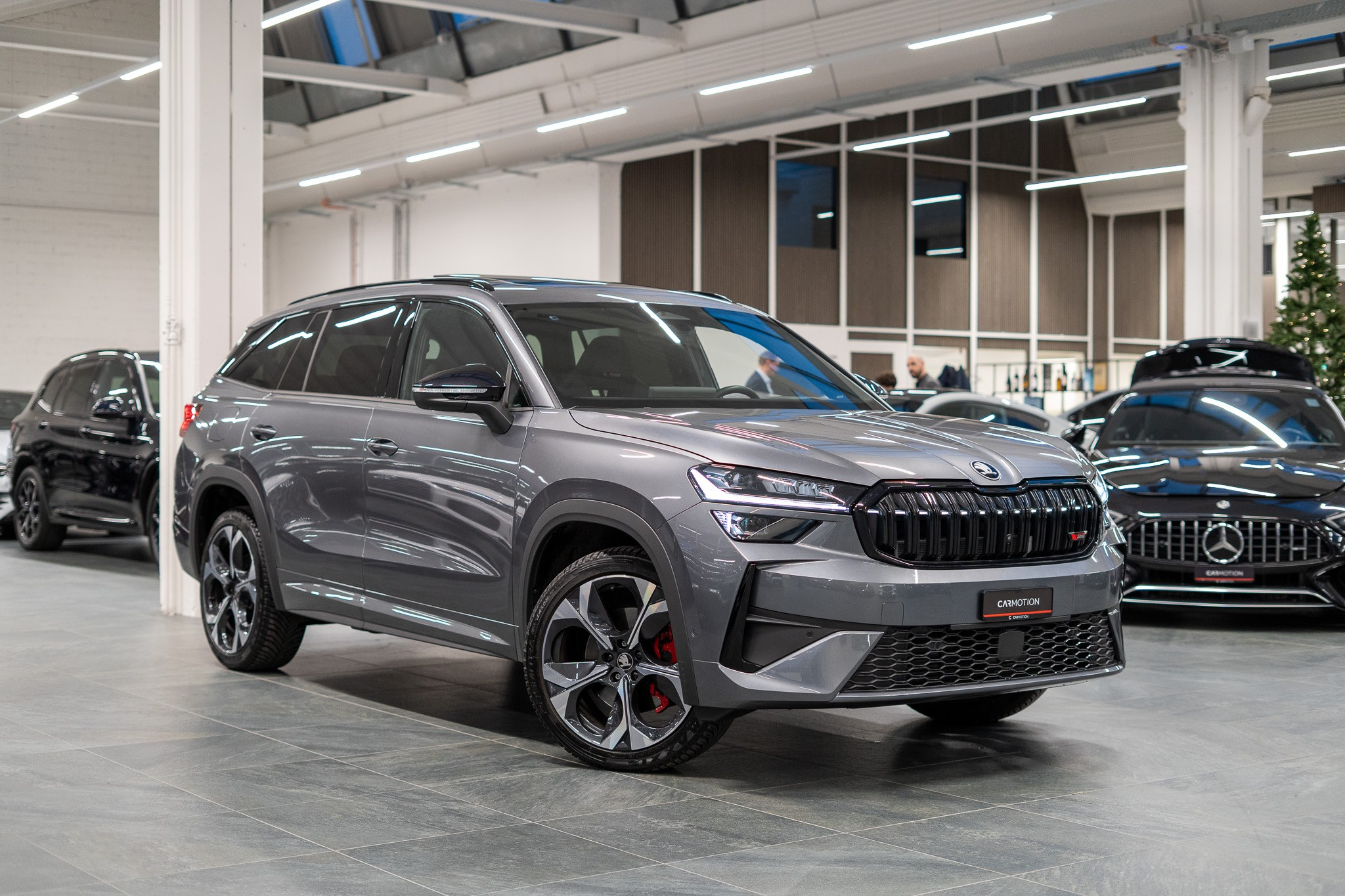 listing desktop thumbnail image 2