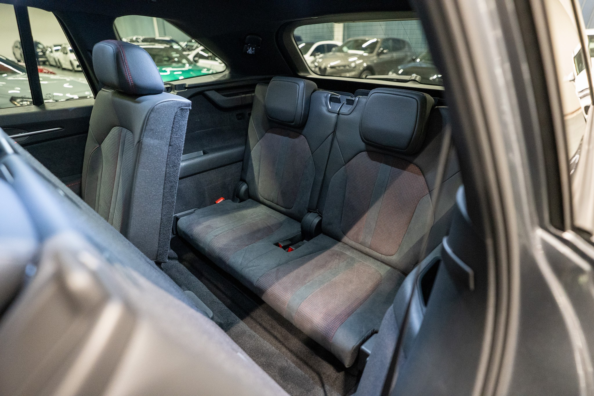 listing desktop thumbnail image 14