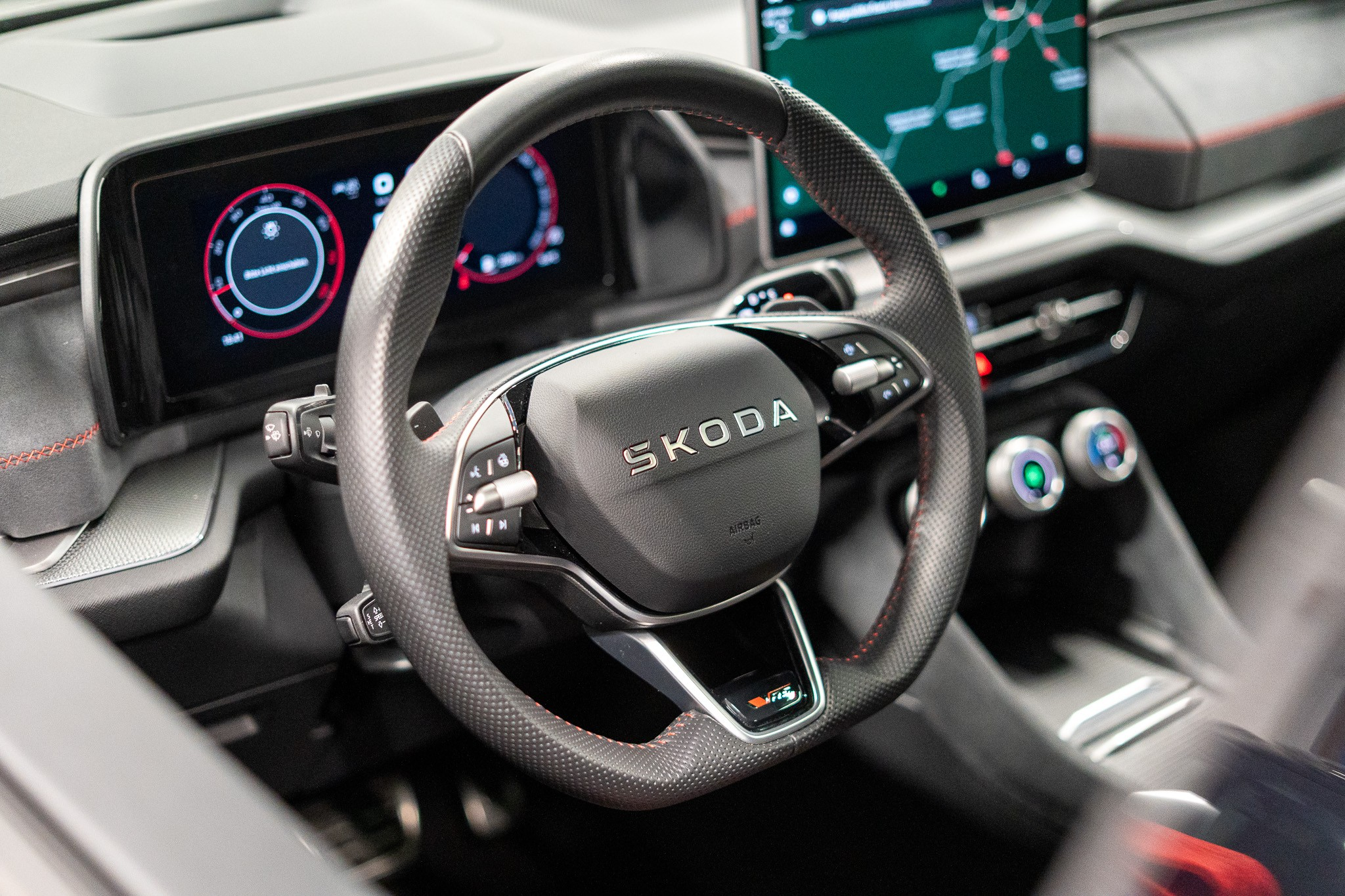 listing desktop thumbnail image 11