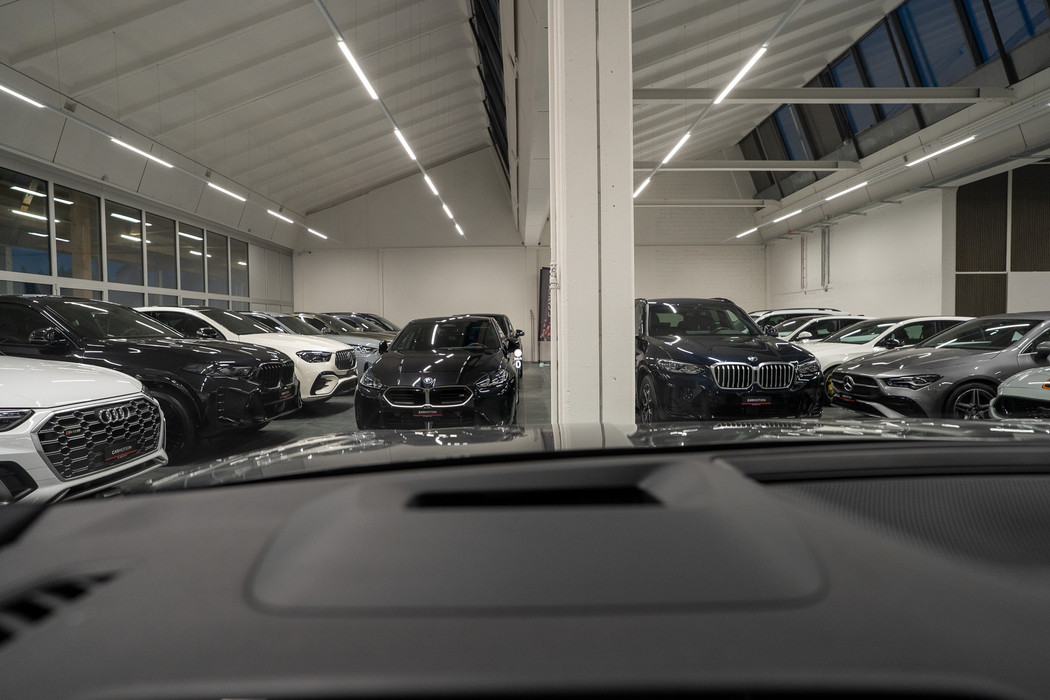 listing desktop thumbnail image 25