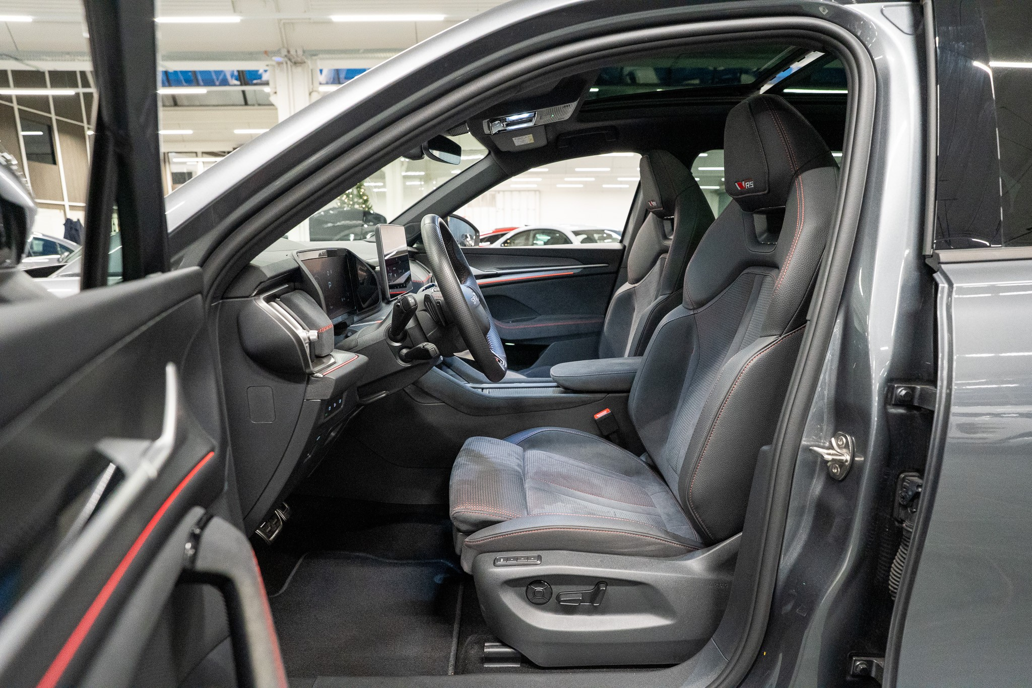 listing desktop thumbnail image 7