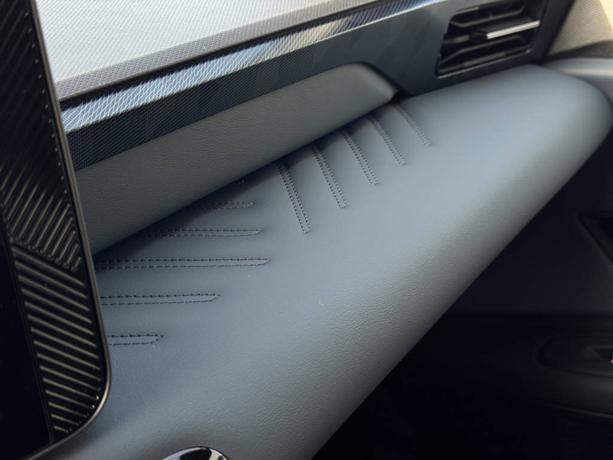 listing desktop thumbnail image 19