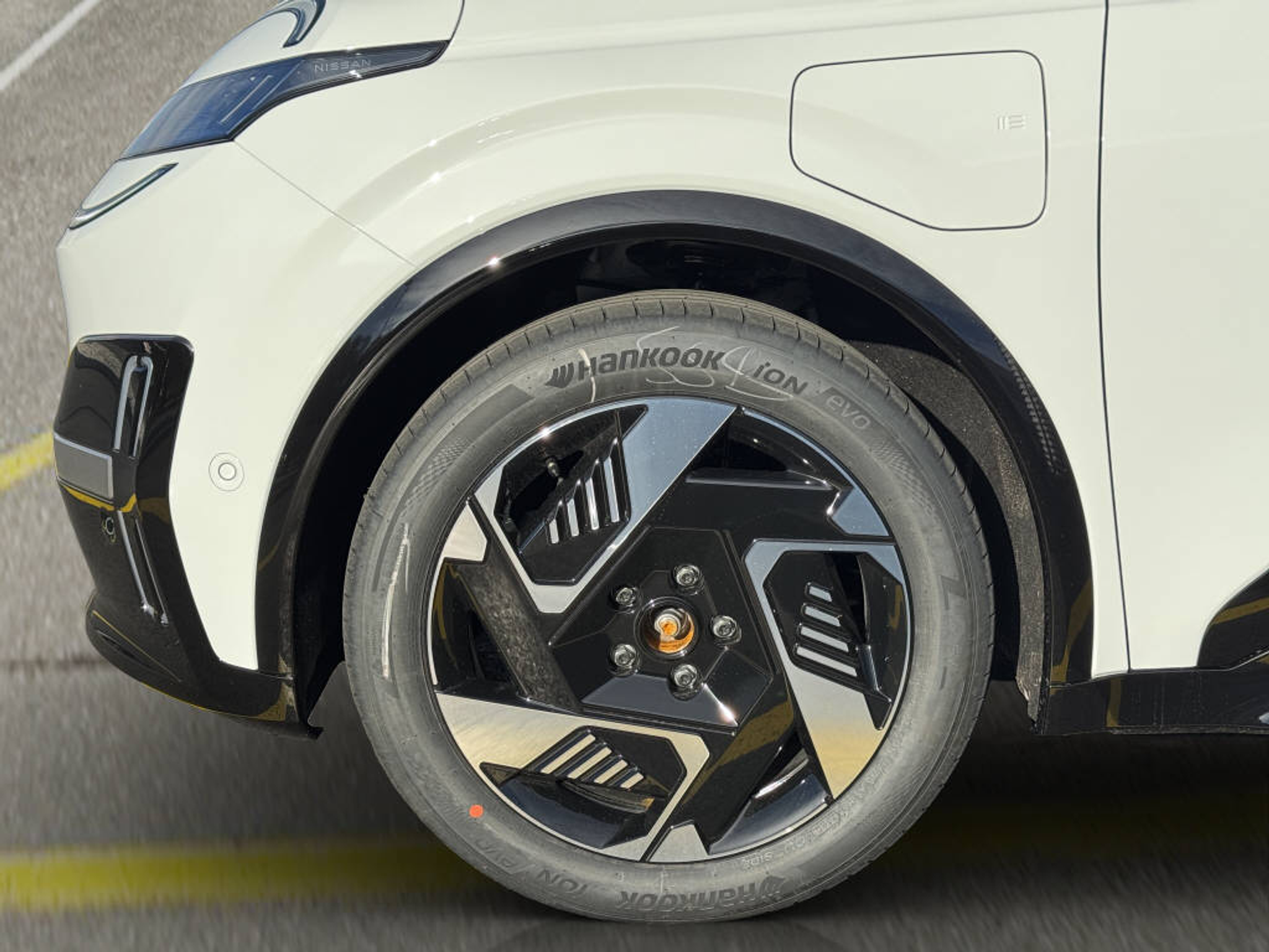 listing desktop thumbnail image 16