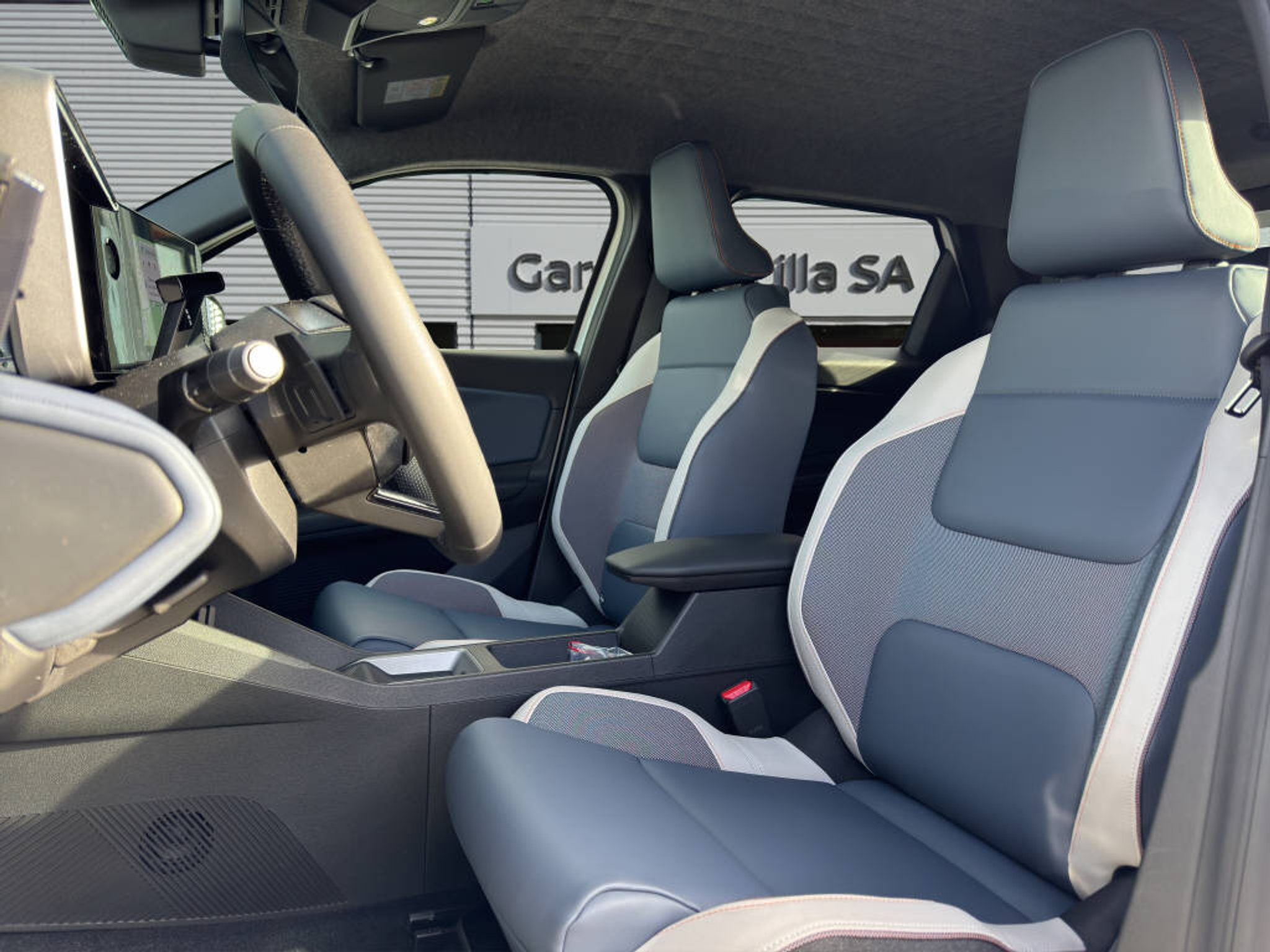 listing desktop thumbnail image 6